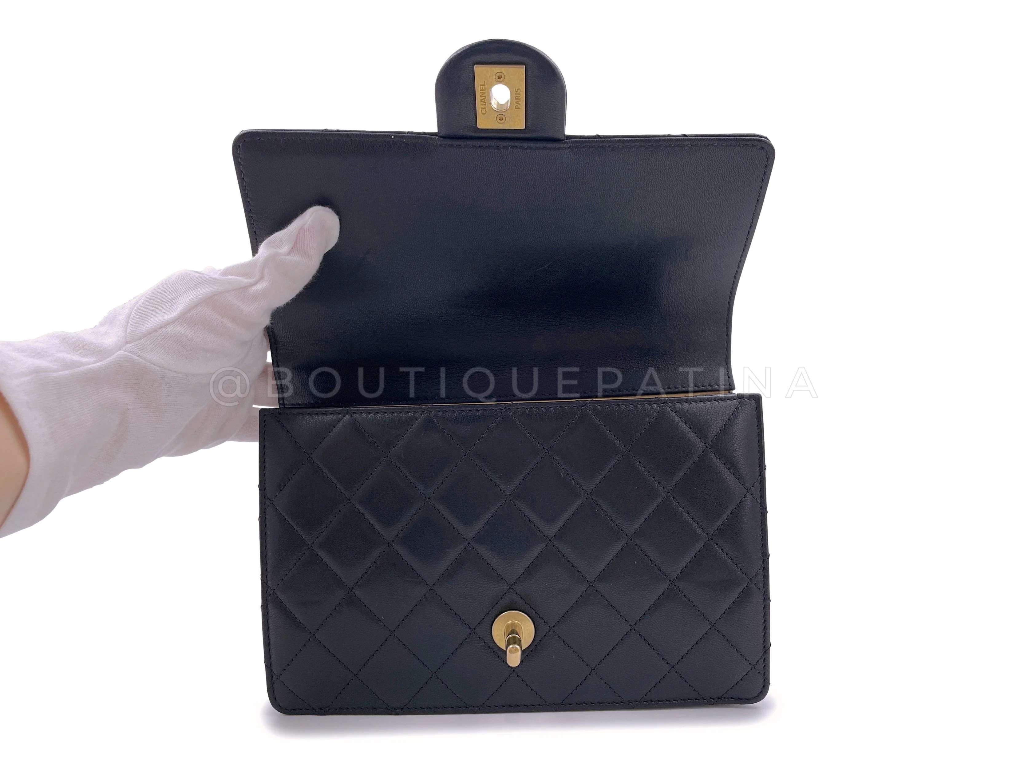 Pristine Chanel Black Goatskin Chic Pearls Quilted Flap Bag GHW - Image 9
