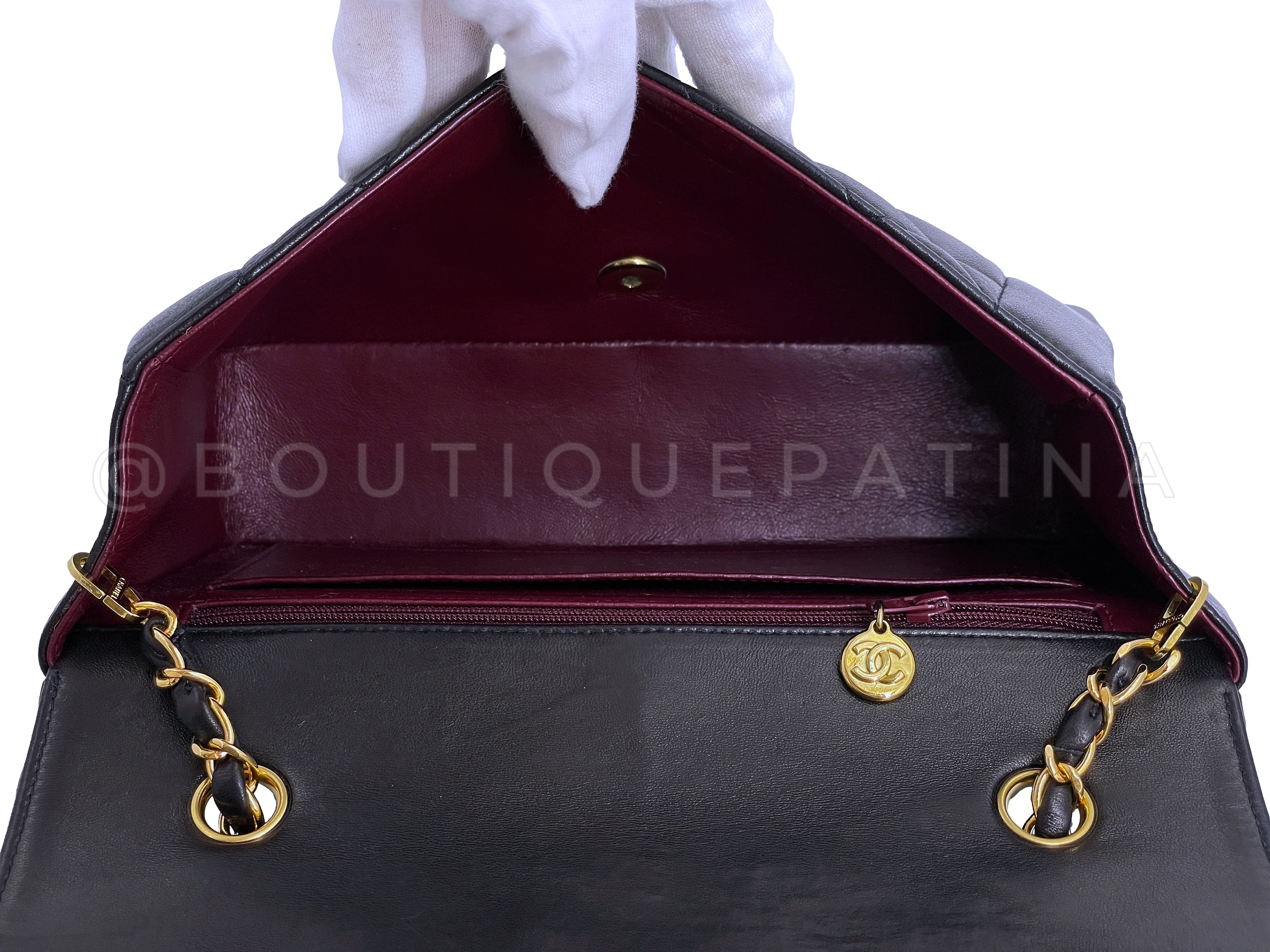 Pristine Chanel Vintage Black Medium Diana Flap Bag 24k GHW Lambskin - Image 10