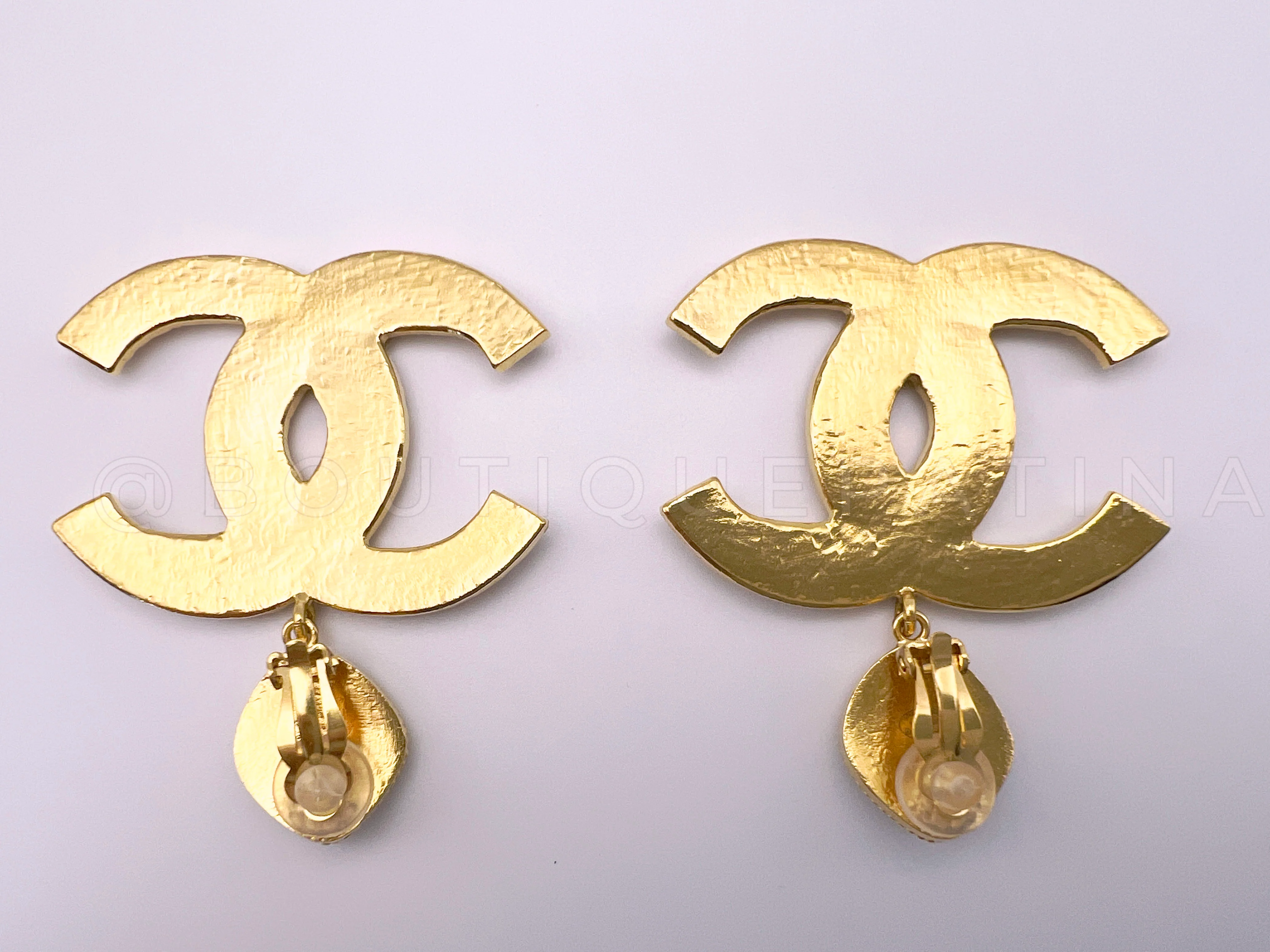 CHANEL 2019 Métiers d'Art Egyptian Nile CC Drop Earrings Black Enamel Gold - Image 2