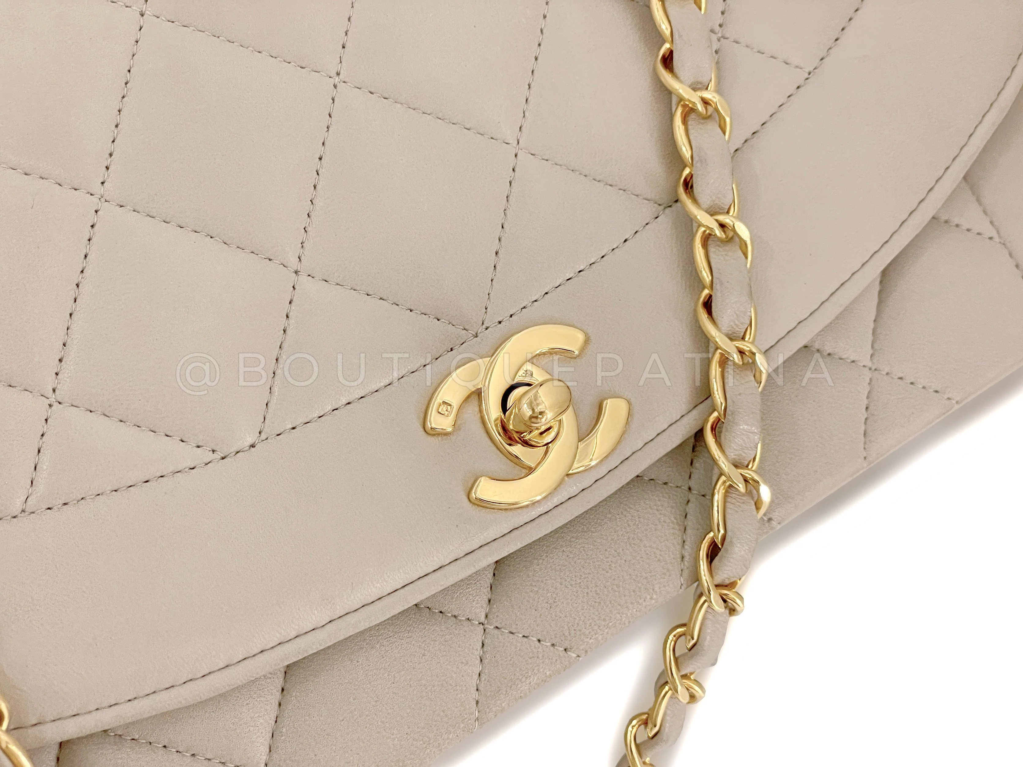 Chanel 1993 Vintage Light Taupe Beige Medium Diana Flap Bag 24k GHW Lambskin - Image 8