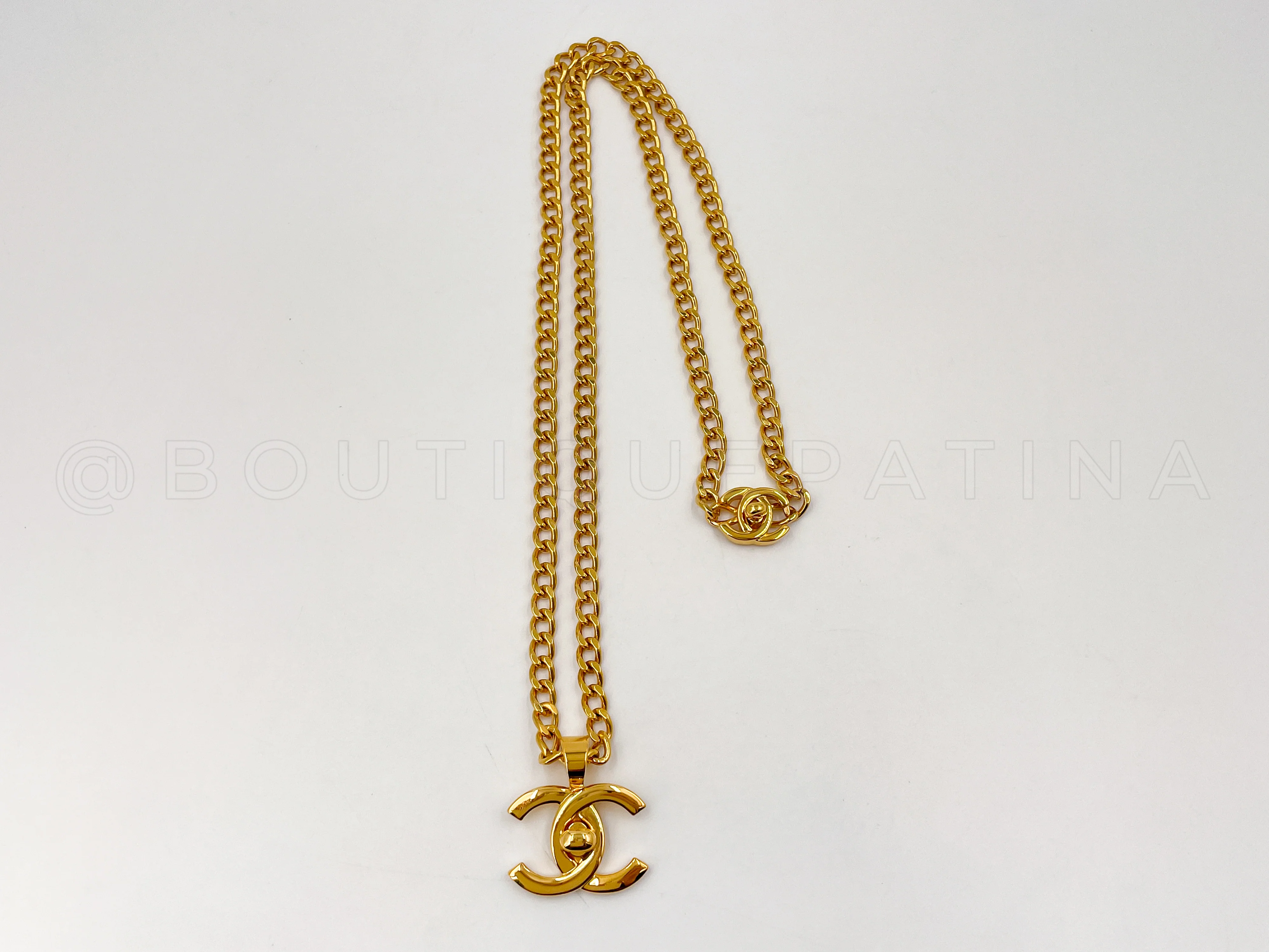 Chanel Vintage 96P Long Turnlock Choker Necklace Gold Plated - Image 2