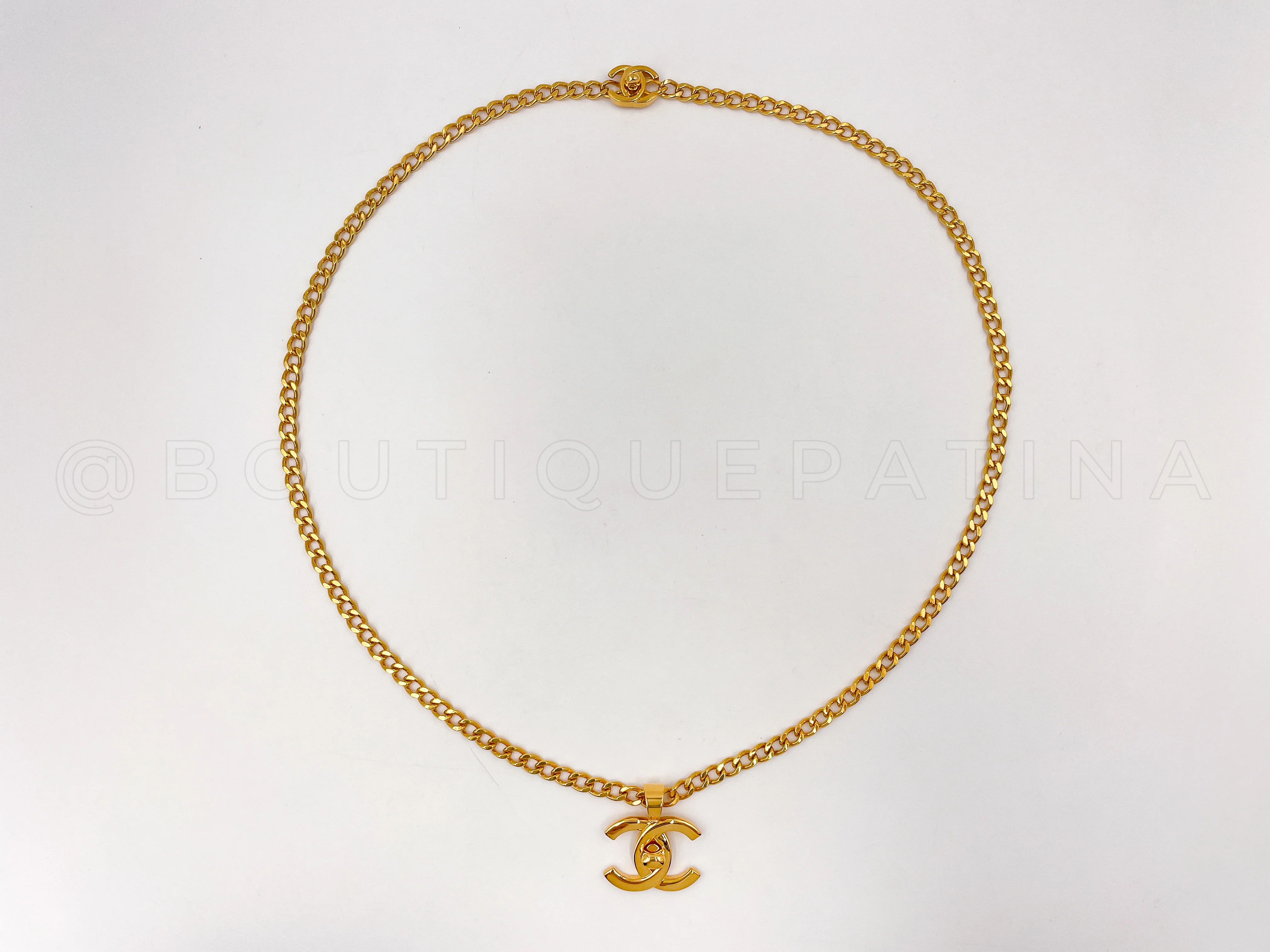 Chanel Vintage 96P Long Turnlock Choker Necklace Gold Plated - Image 3