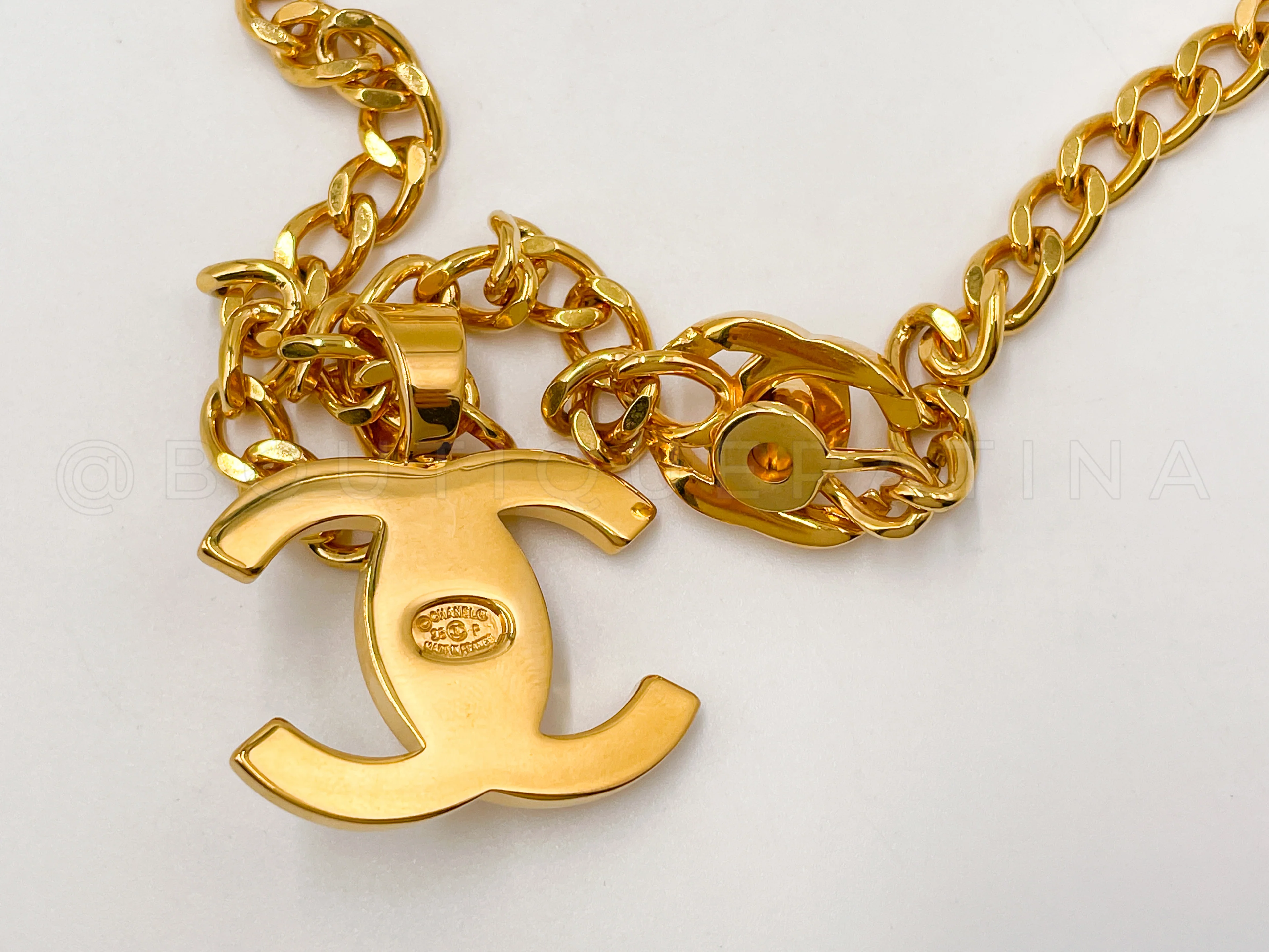 Chanel Vintage 96P Long Turnlock Choker Necklace Gold Plated - Image 4