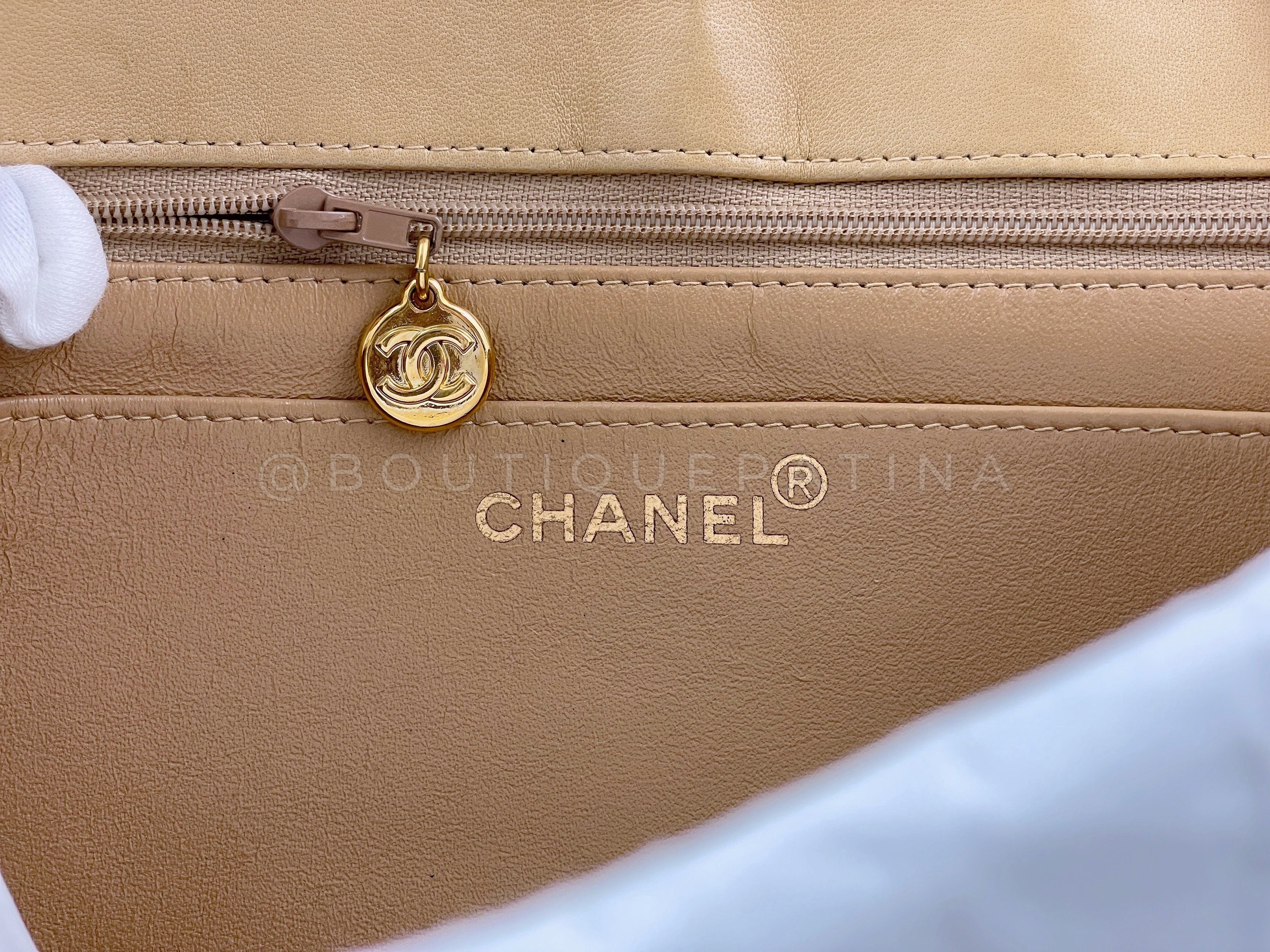 Chanel 1997 Vintage Caramel Beige Medium Diana Flap Bag 24k GHW - Image 11