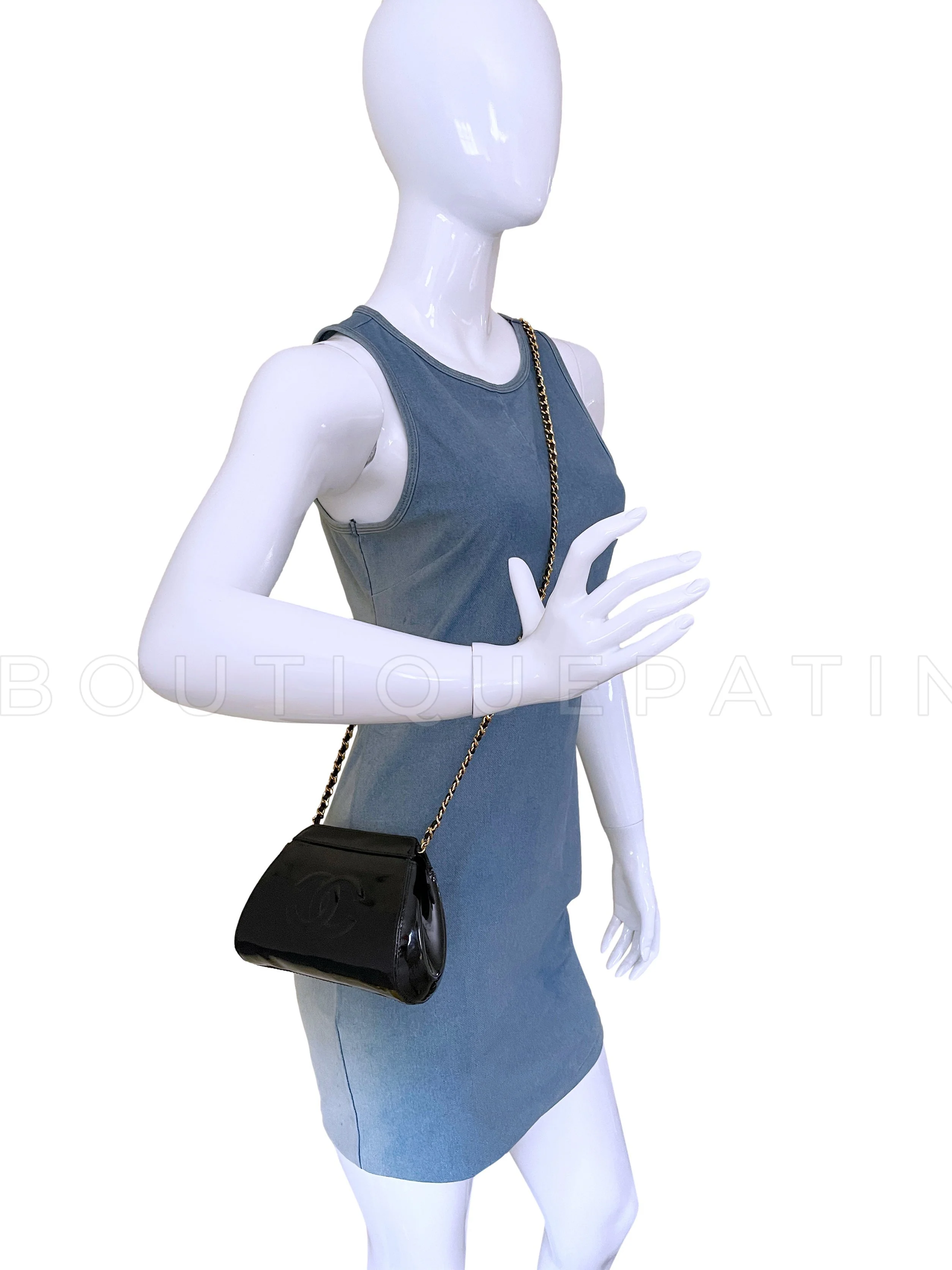 Chanel 1997 Vintage Black Patent Mini Crossbody Zip Pouch Bag 24k GHW - Image 13