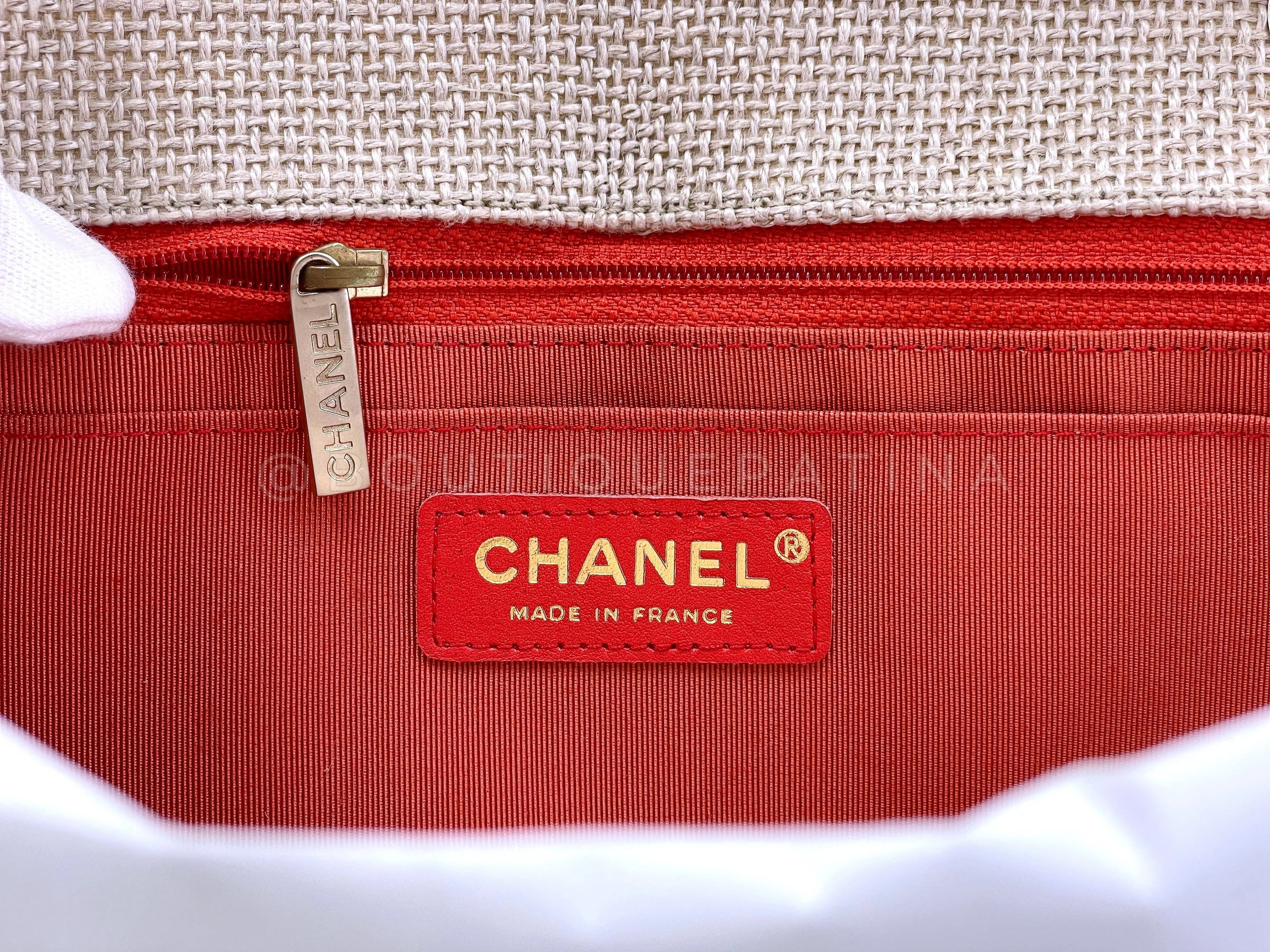 Chanel 2010 Taupe Beige Camellia Straw Raffia Classic Flap Bag GHW - Image 11