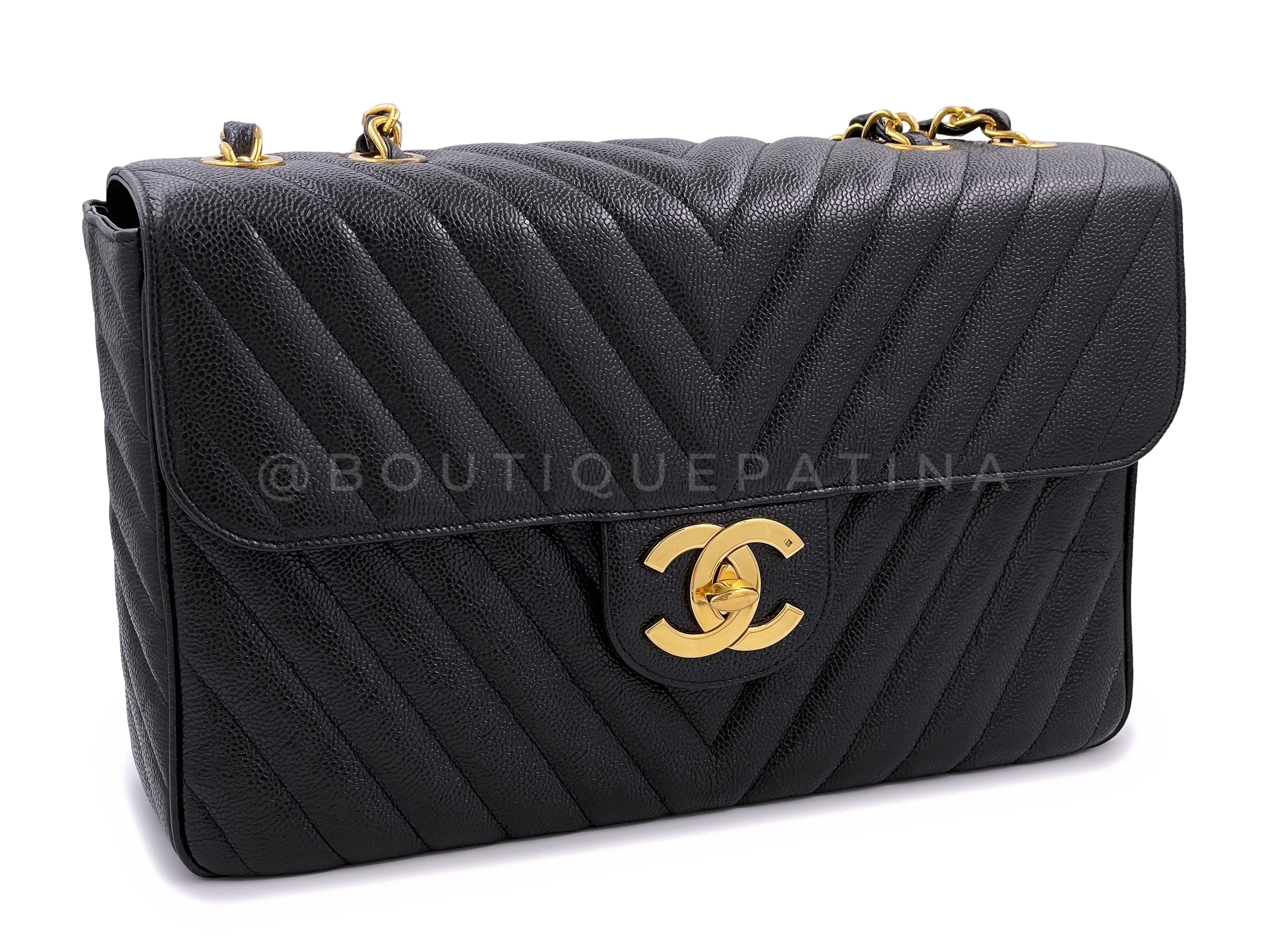 Chanel 1994 Vintage Black Caviar Chevron Maxi XL Classic Flap Bag 24k GHW - Image 3
