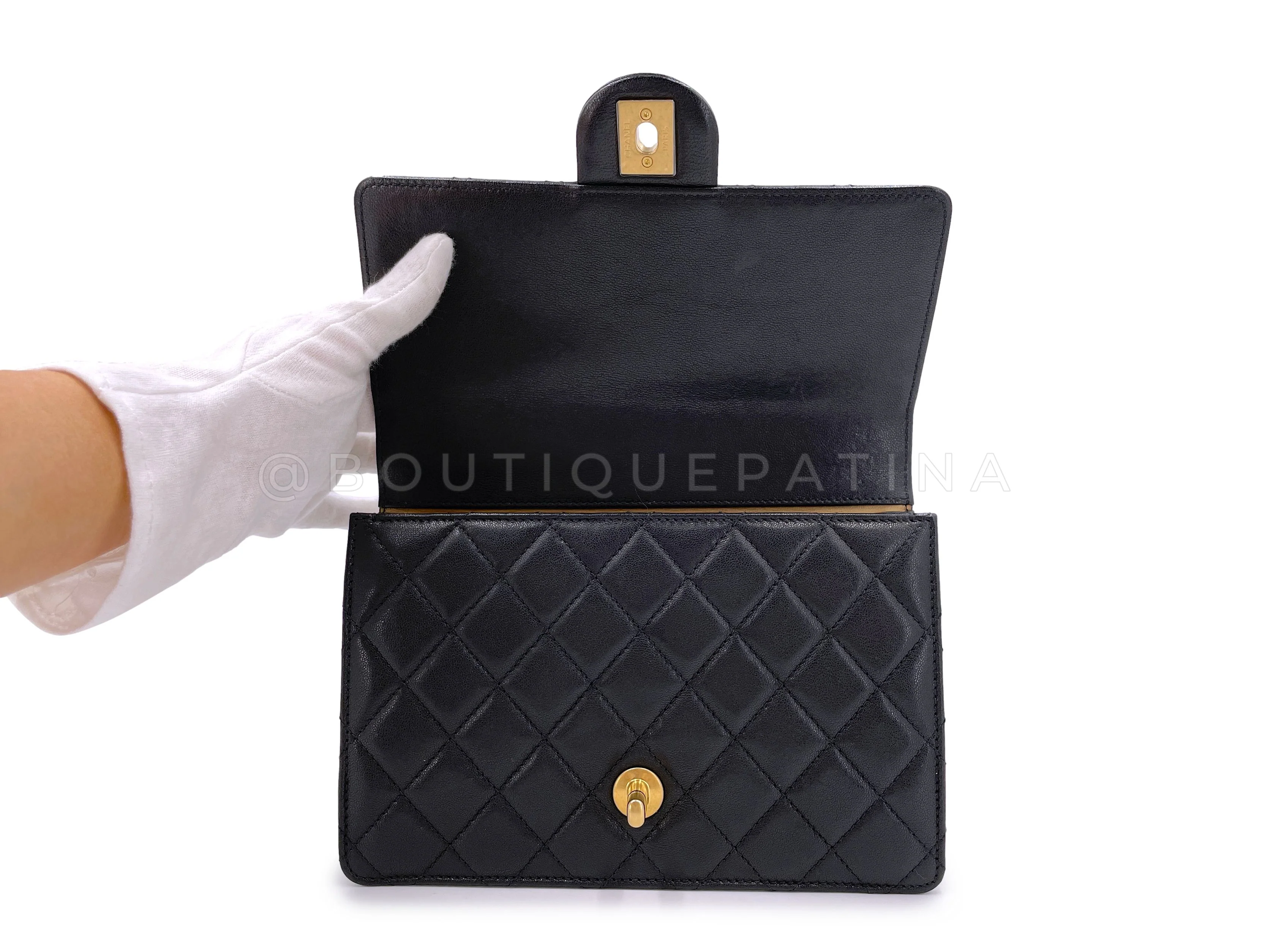Chanel Chic Pearls Flap Bag Pristine 19S Black Quilted GHW DJ9 - Image 9