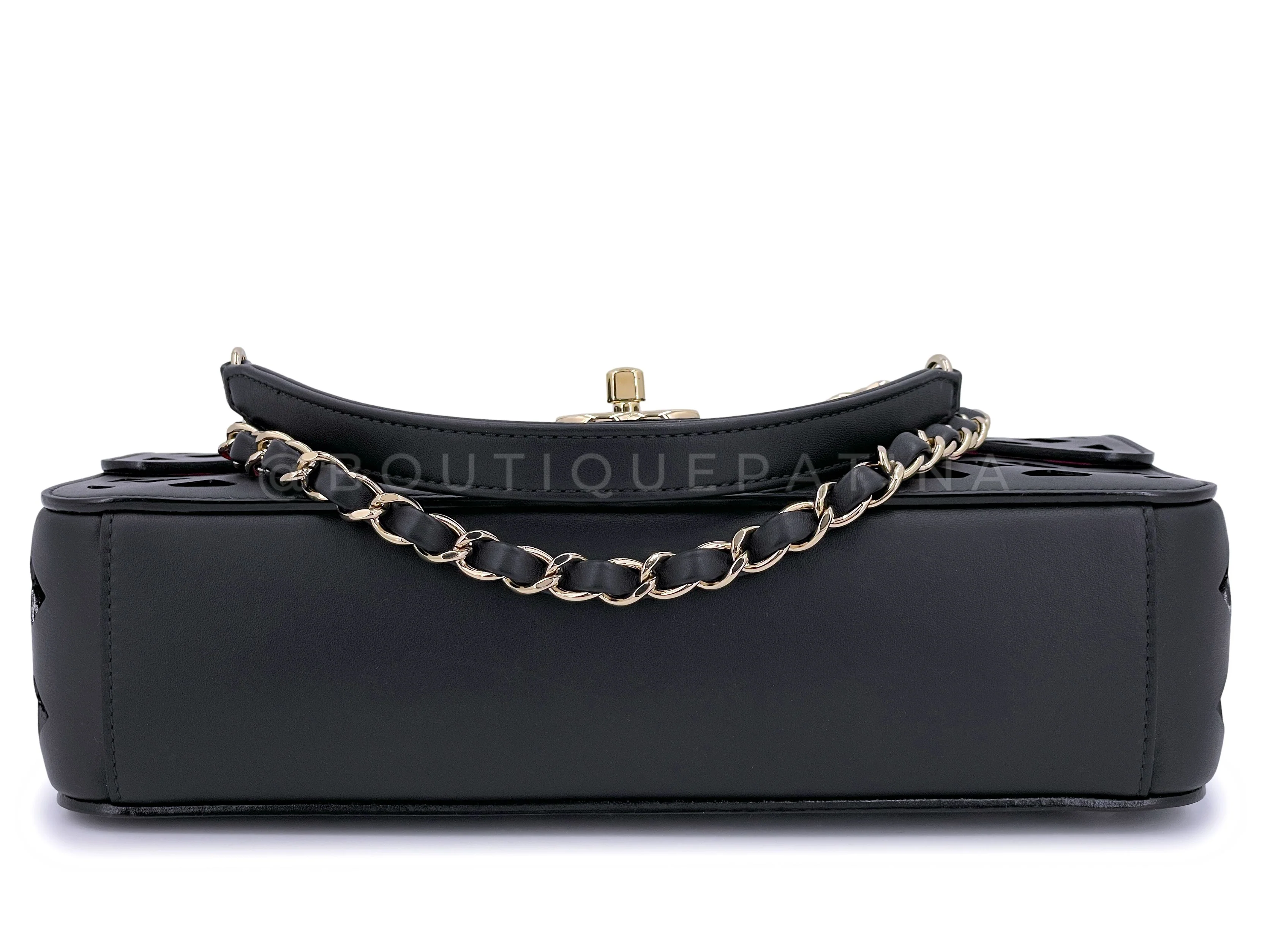 Chanel Black Diamond Cutout Medium Flap Bag GHW I0R - Image 7