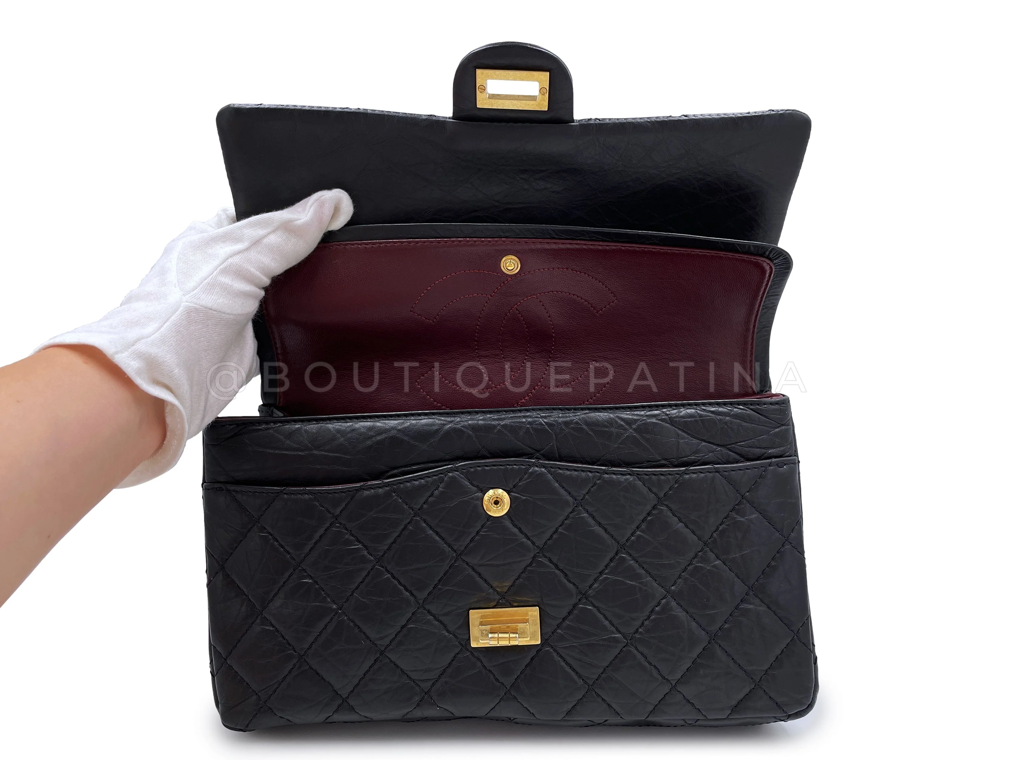 Chanel Medium 226 2.55 Reissue Flap Bag Black Aged Calfskin GHW JAQ - Image 9
