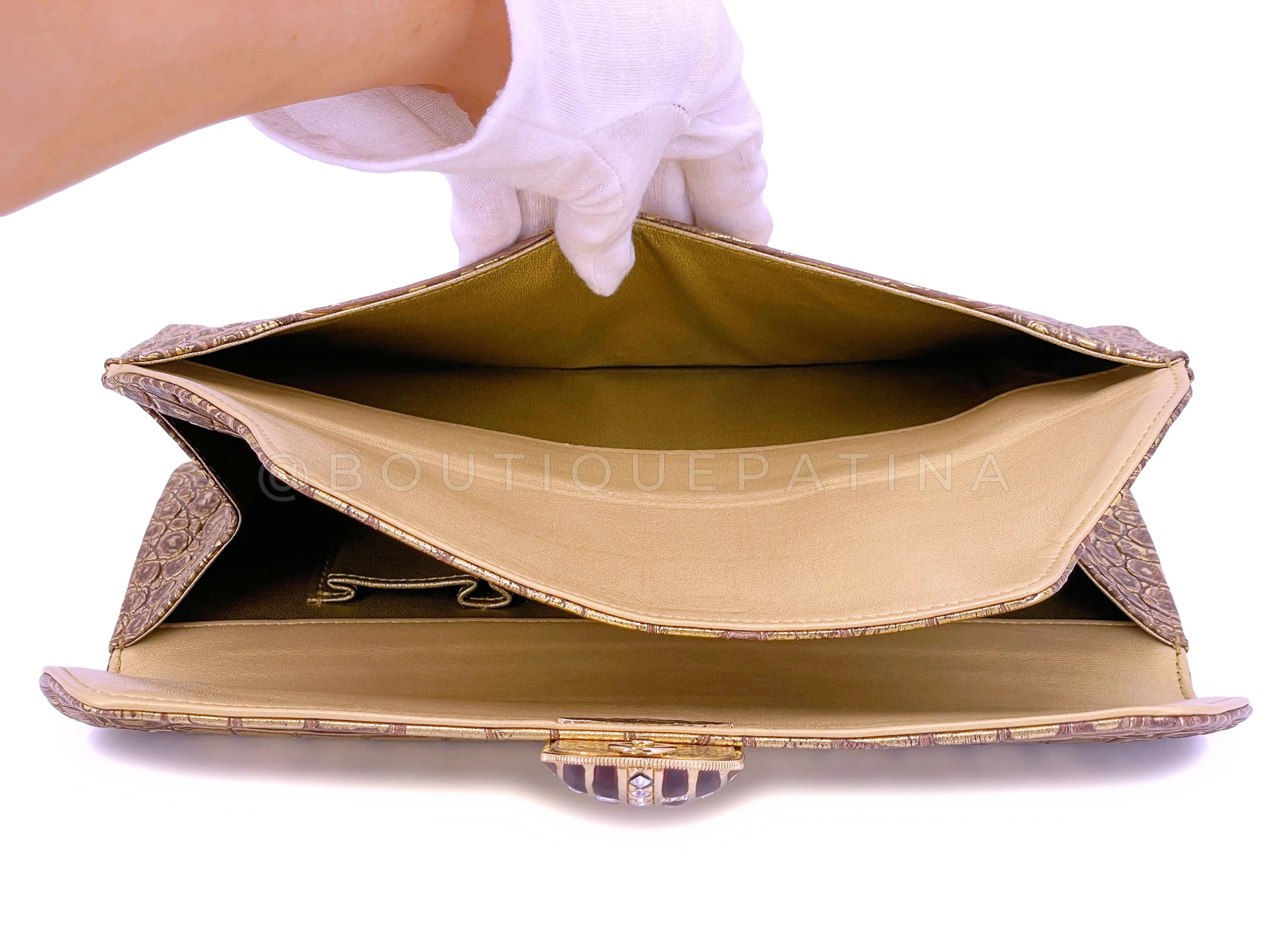 Rare Chanel 19A Crocodile Embossed Gold Jeweled Scarab Clutch Bag TI9 - Image 10