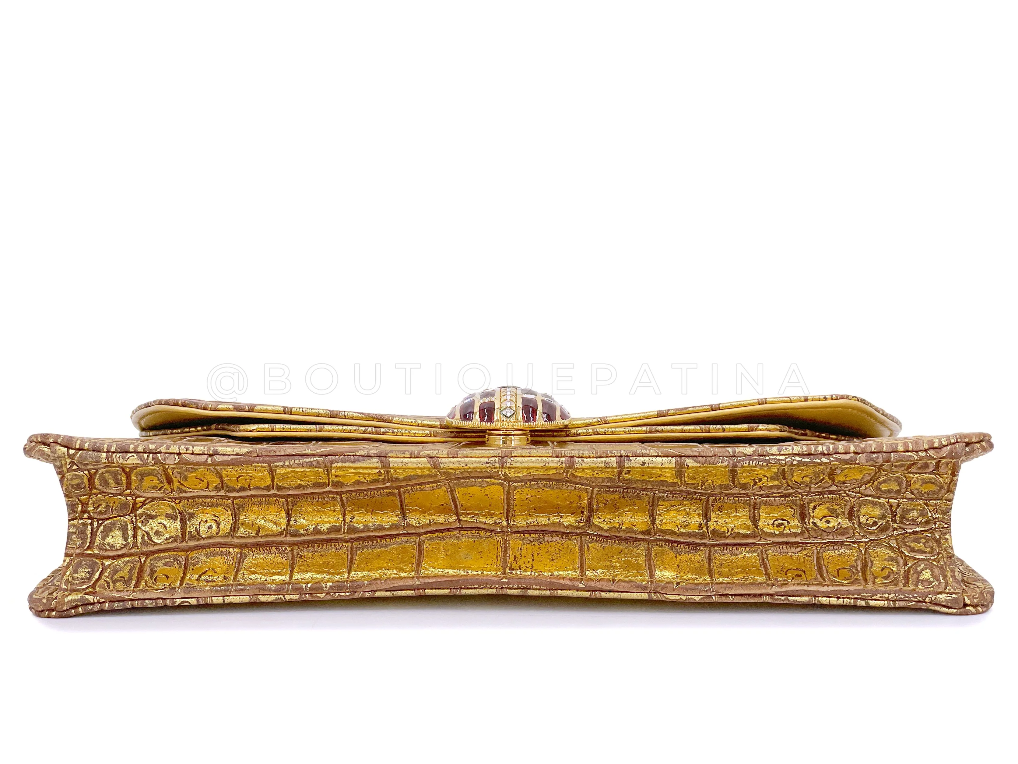 Rare Chanel 19A Crocodile Embossed Gold Jeweled Scarab Clutch Bag TI9 - Image 5