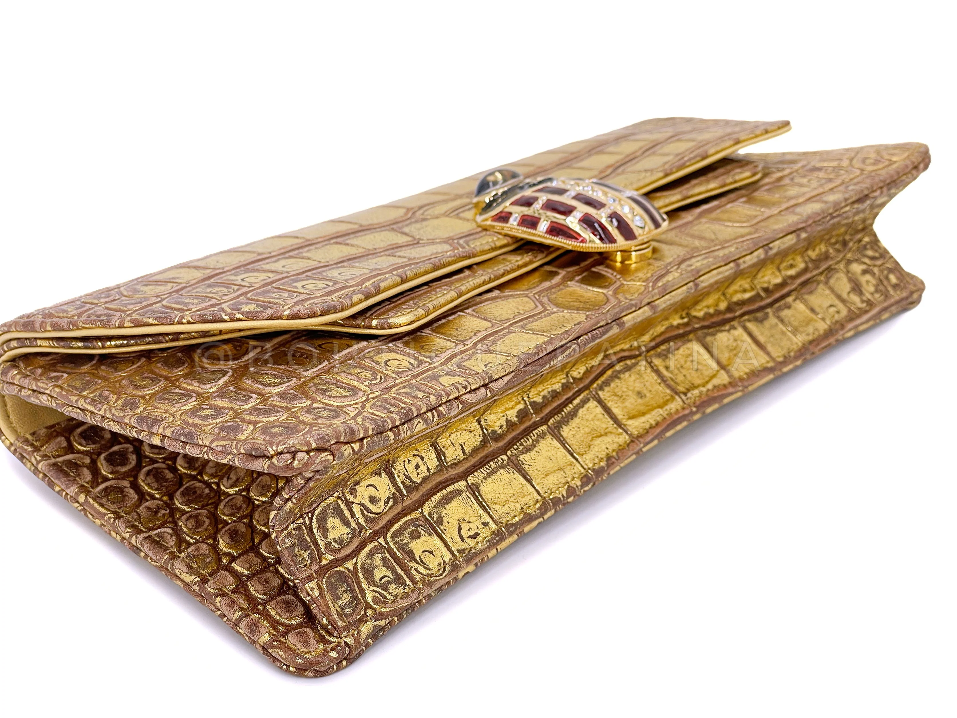 Rare Chanel 19A Crocodile Embossed Gold Jeweled Scarab Clutch Bag TI9 - Image 6