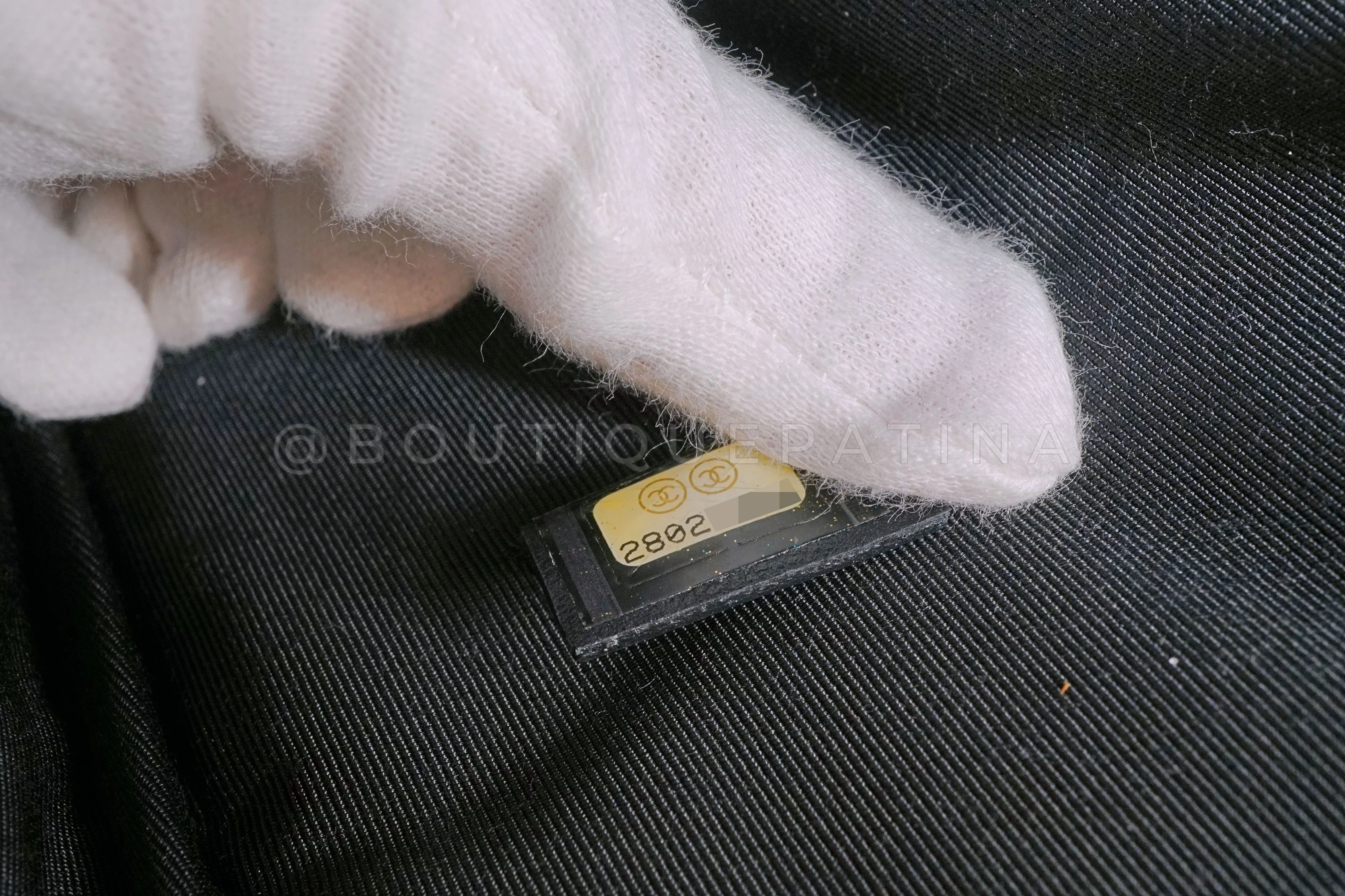 Chanel 19A Egyptian Collection Gold Crocodile Print O Case Clutch Large - Image 7