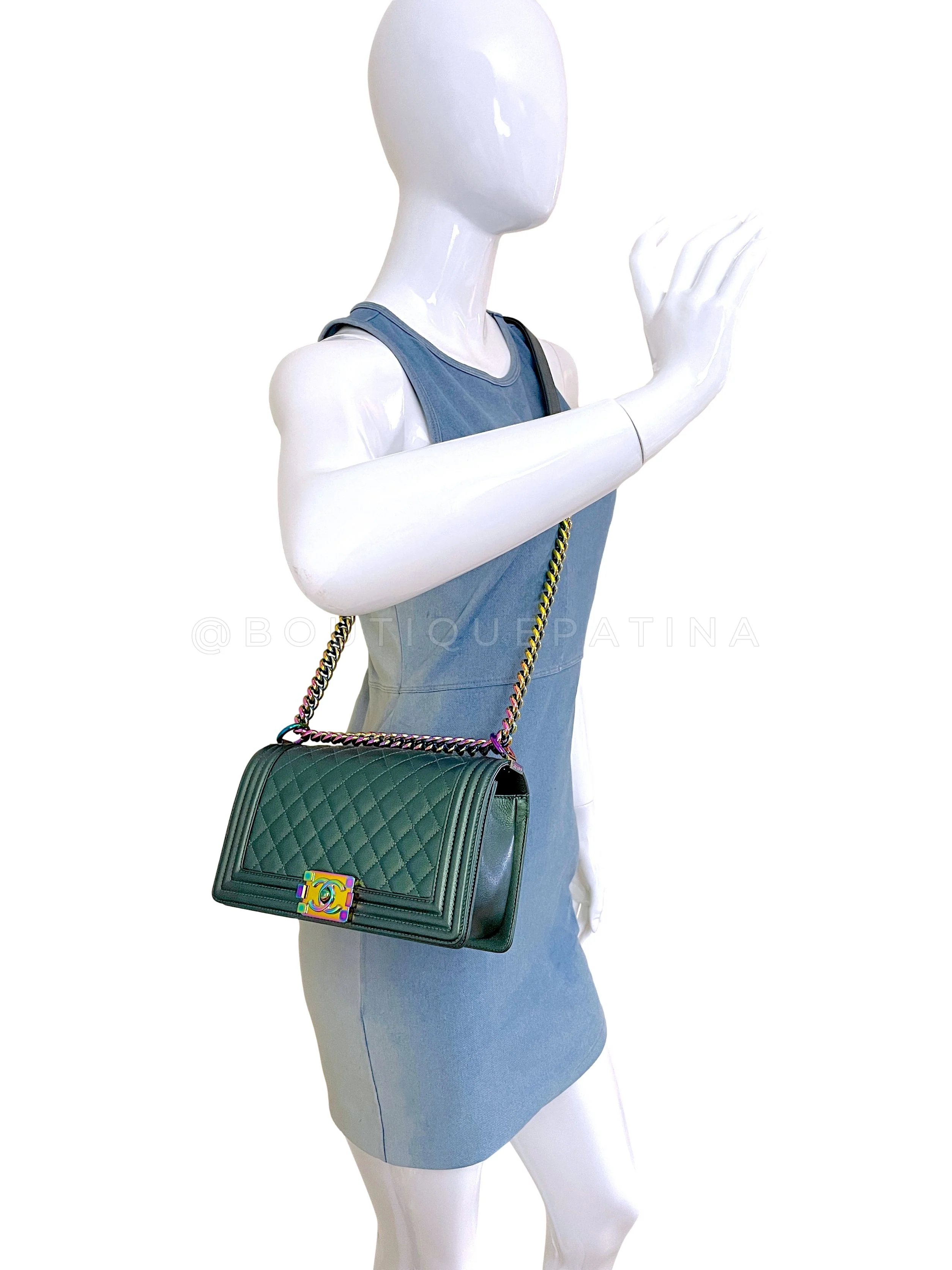 Chanel 16C Iridescent Mermaid Green Medium Boy Flap Bag Rainbow HW - Image 17
