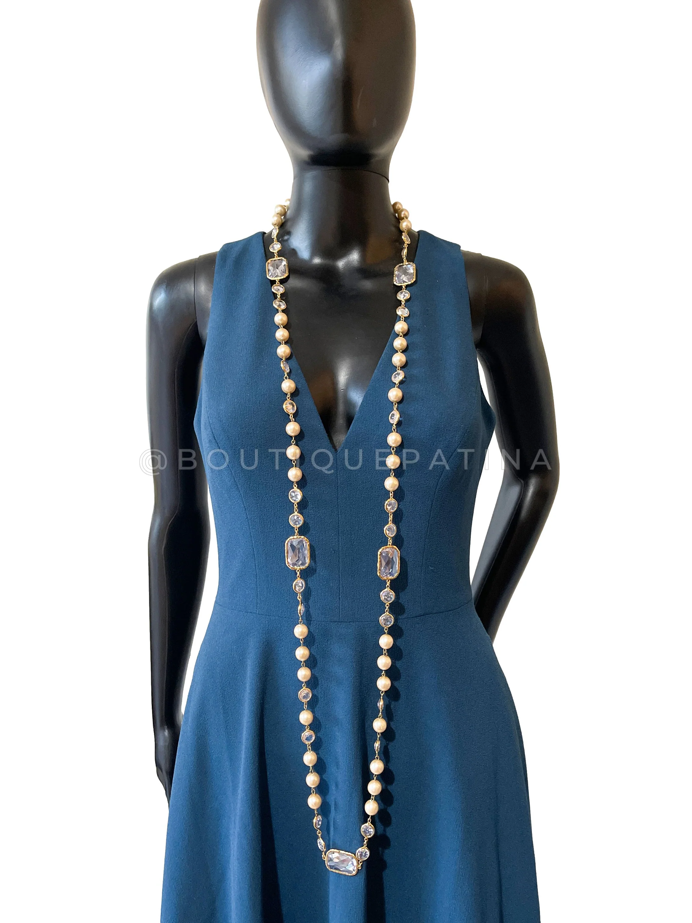 Chanel 1989 Vintage Clear White Jumbo Crystal and Pearl Chicklet Sautoir Station Strand Necklace - Image 6