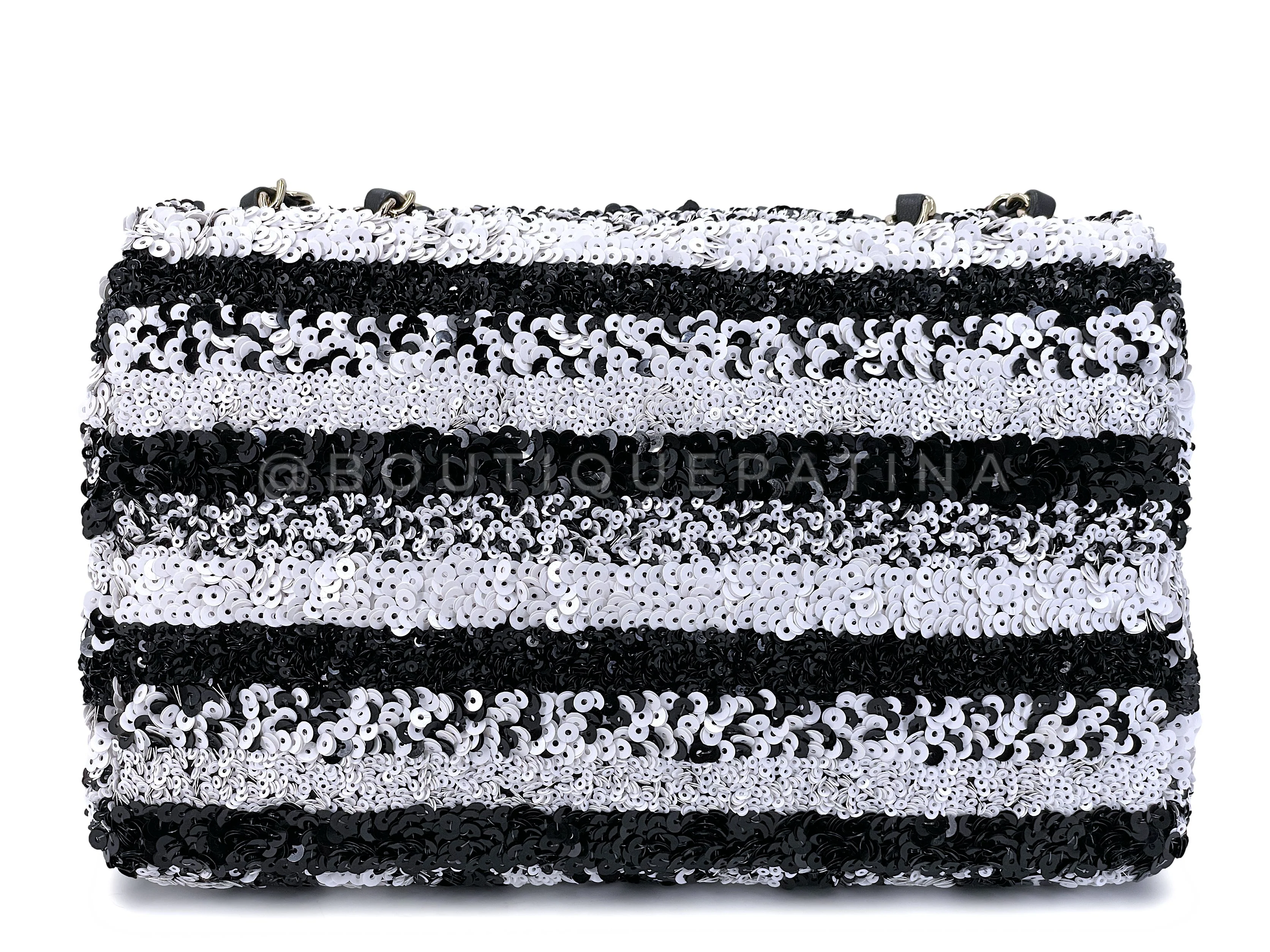 Chanel 19C Black White Sequin Medium Classic Flap Bag GHW - Image 5