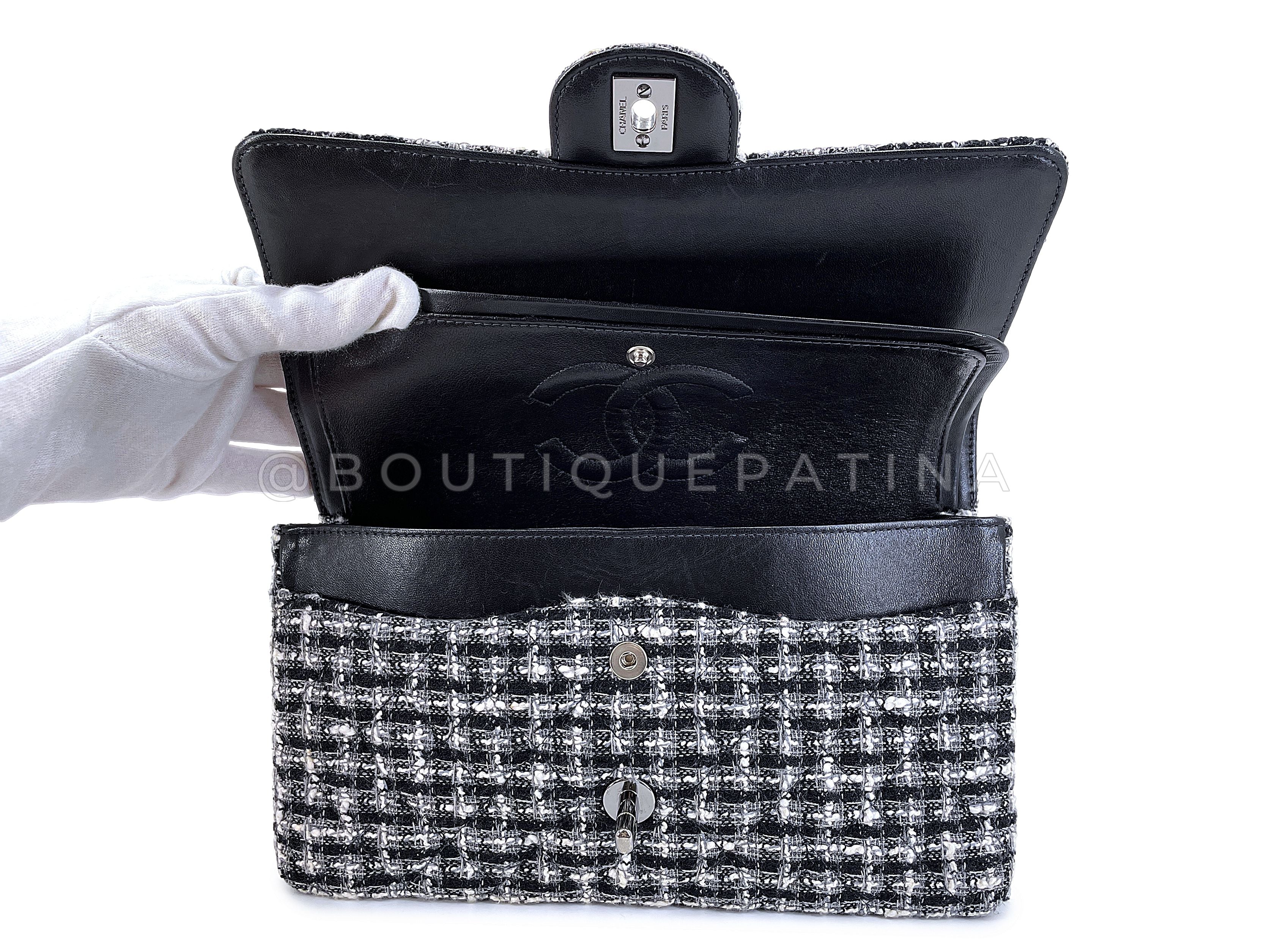 Chanel Vintage 2004 Black White Tweed Medium Classic Double Flap Bag SHW - Image 9