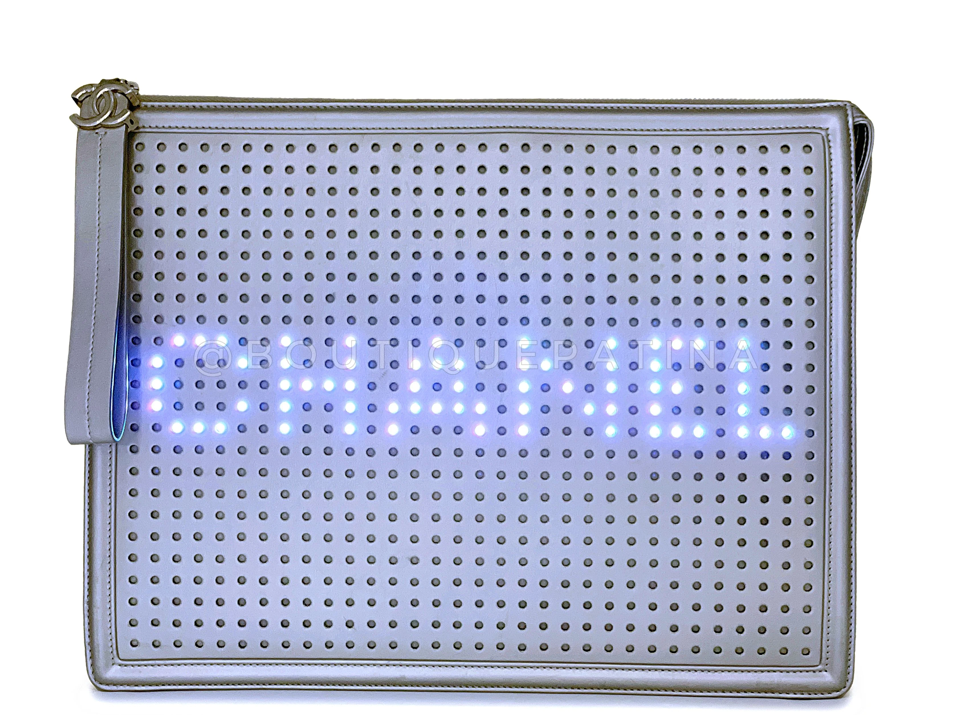 Rare Chanel 2017 LED 2.0 Oversized XL Clutch Bag Silver - Image 12