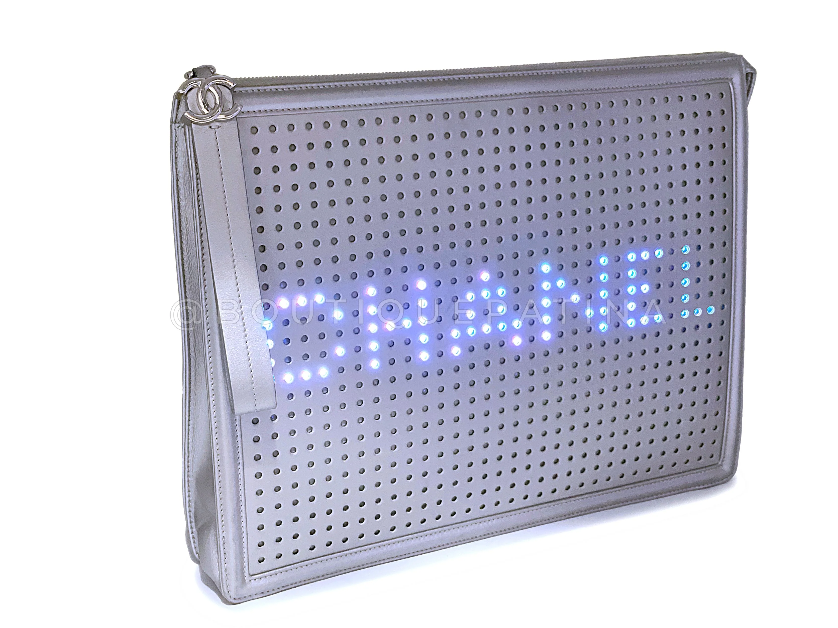 Rare Chanel 2017 LED 2.0 Oversized XL Clutch Bag Silver - Image 15