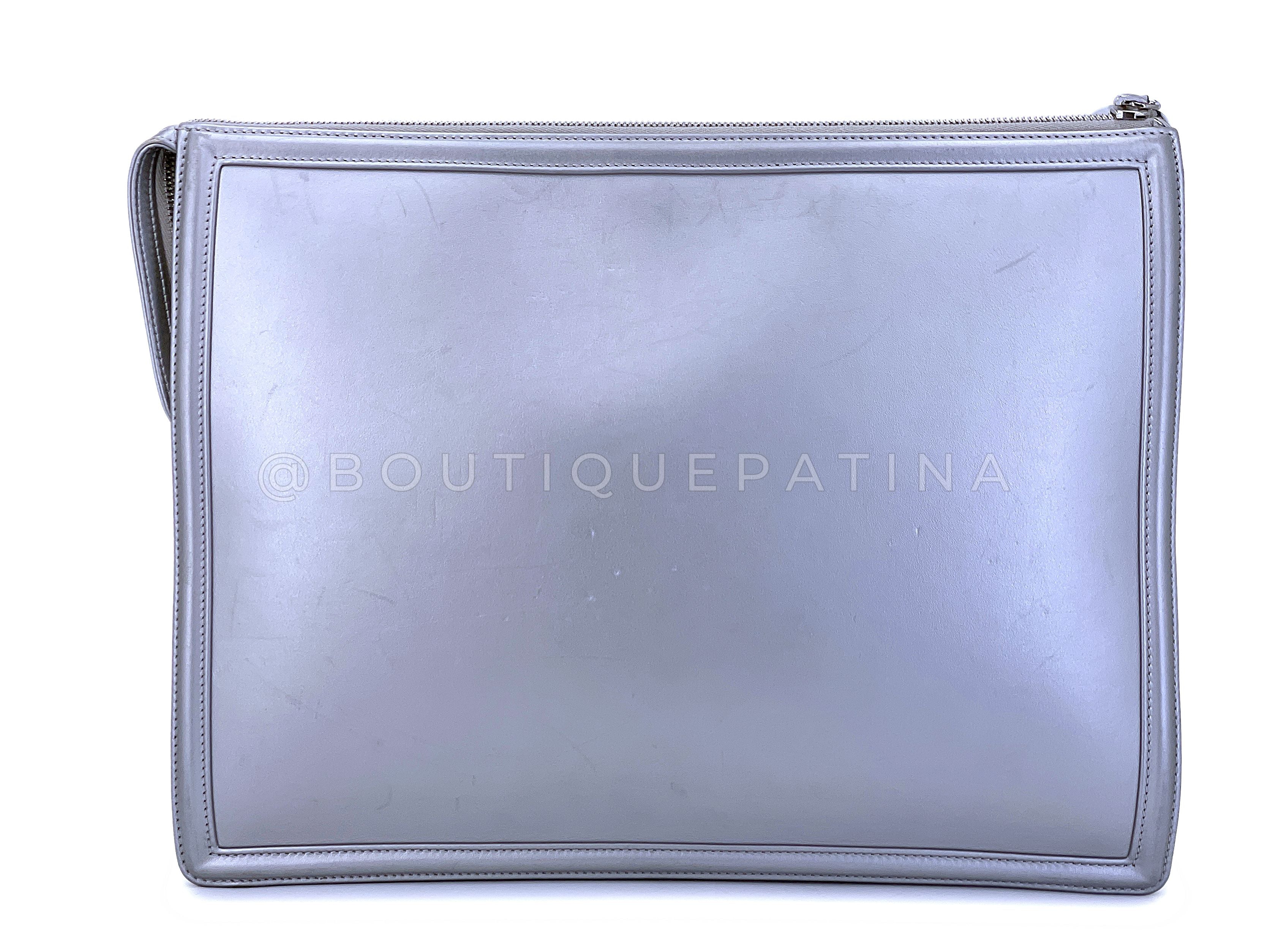 Rare Chanel 2017 LED 2.0 Oversized XL Clutch Bag Silver - Image 18