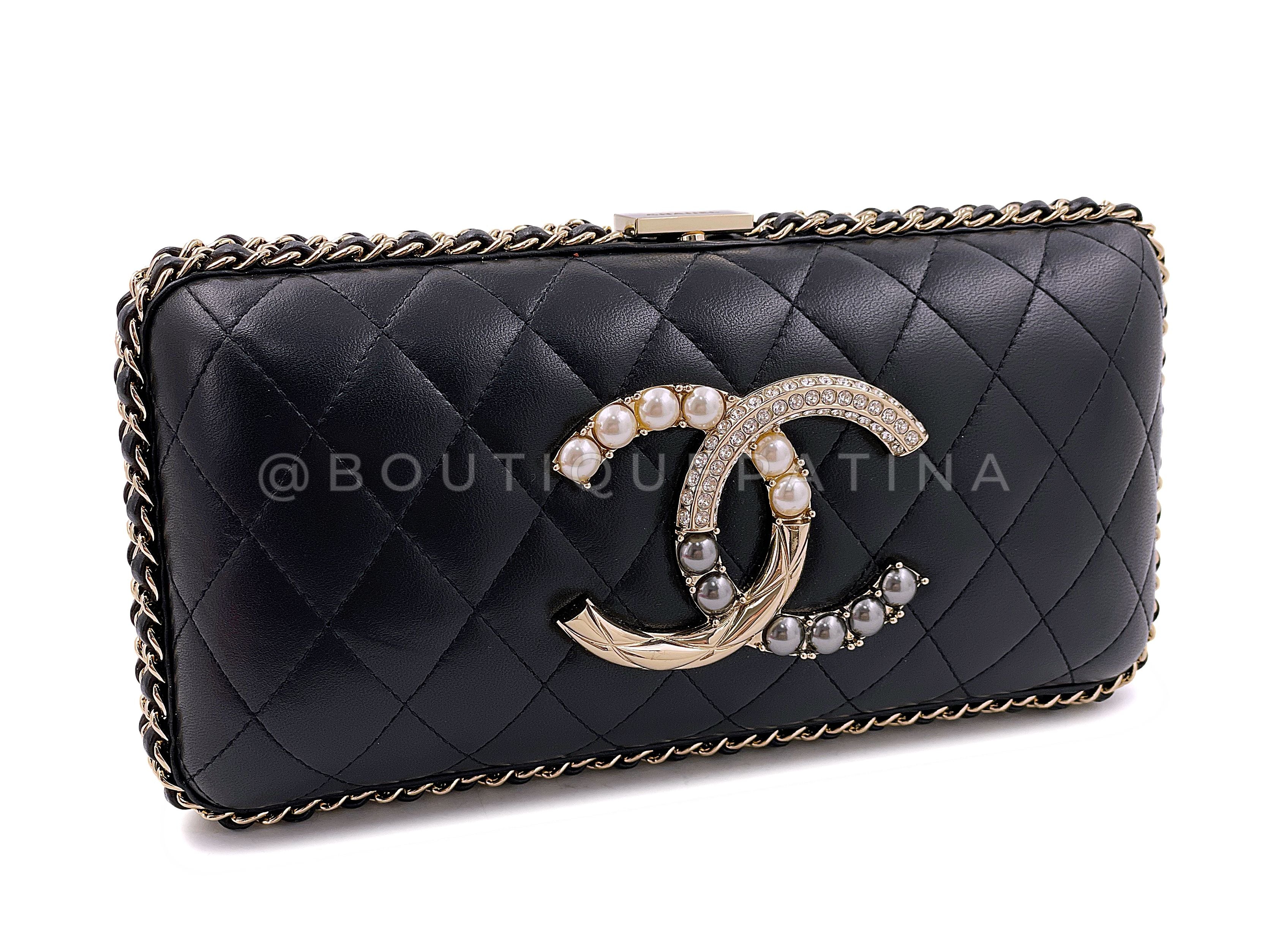Chanel 2020 Pearl and Crystal CC Chain Around Evening Quilted Clutch Bag - Image 3