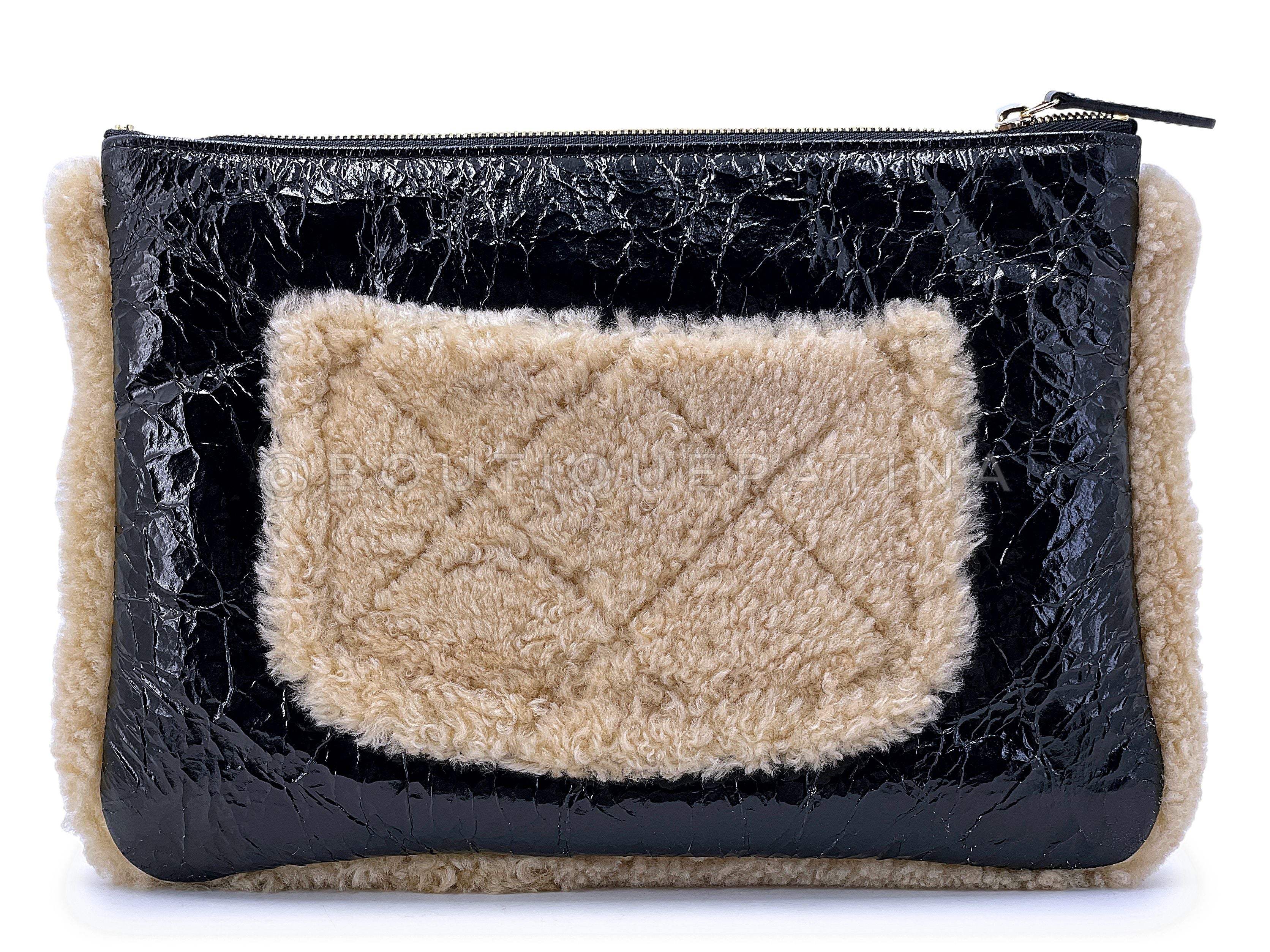 Rare Chanel 2019 Shearling Mania Crumpled Calfskin O Case Clutch Bag - Image 2