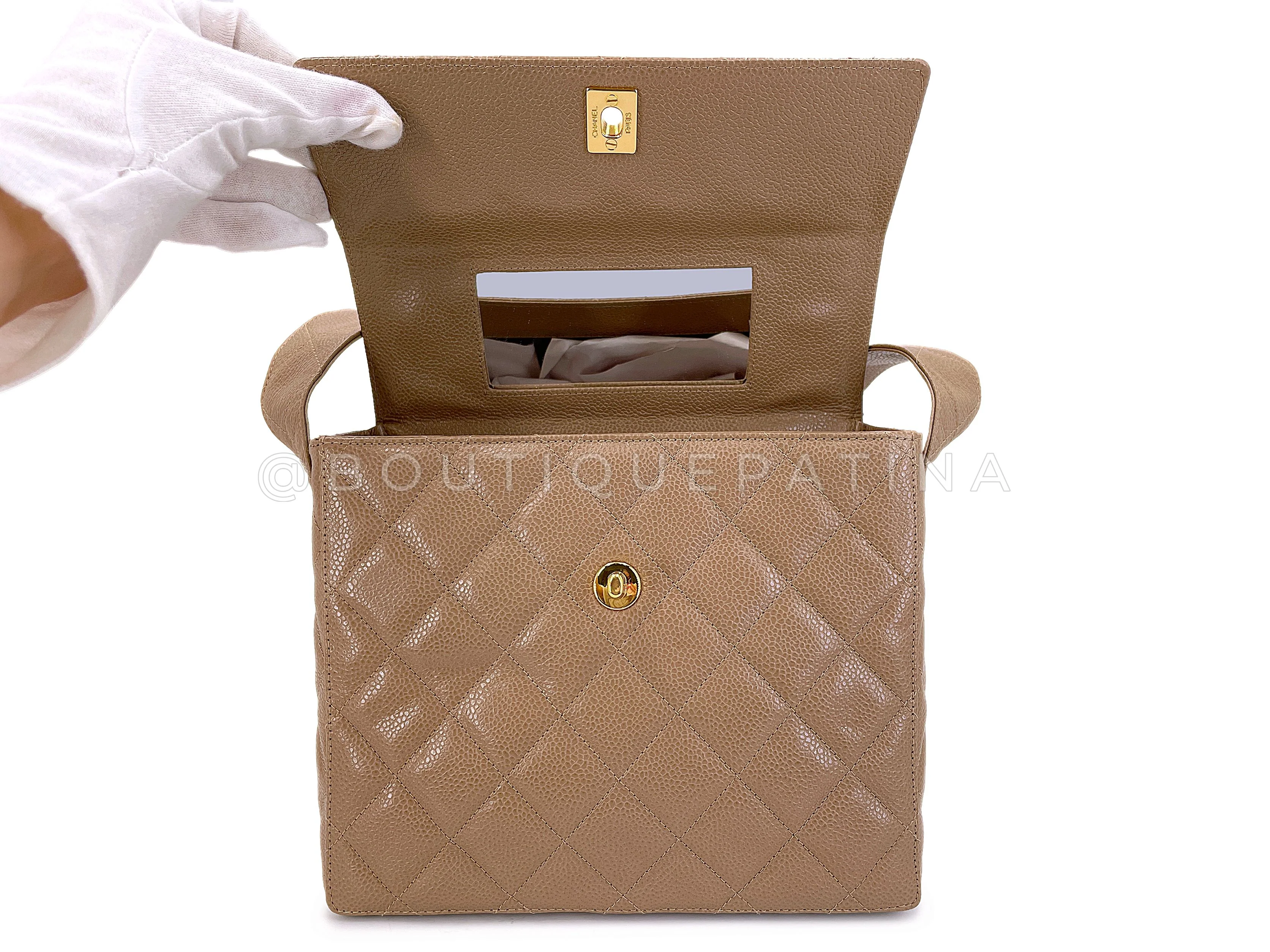 Rare Chanel 1996 Taupe Beige Caviar Quilted Box Camera Bag 24k GHW - Image 9