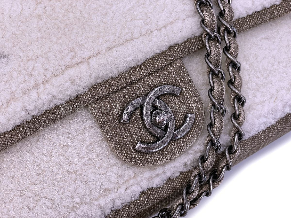Chanel 2014 Paris Dallas Métiers d'Art Ivory Shearling Medium Flap Bag w Star - Image 9