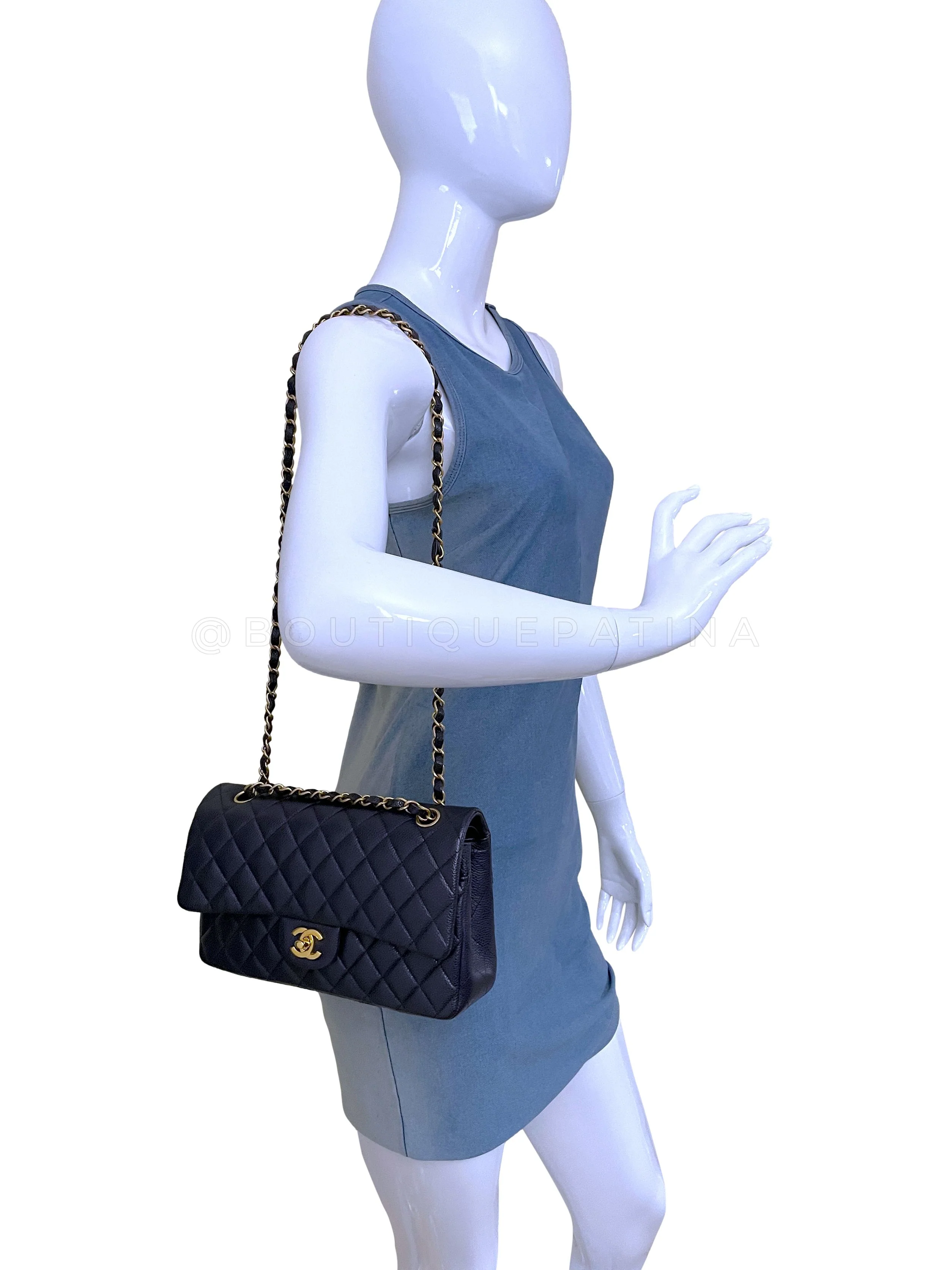 Chanel 16C Navy Blue Caviar Medium Classic Double Flap Bag GHW - Image 14