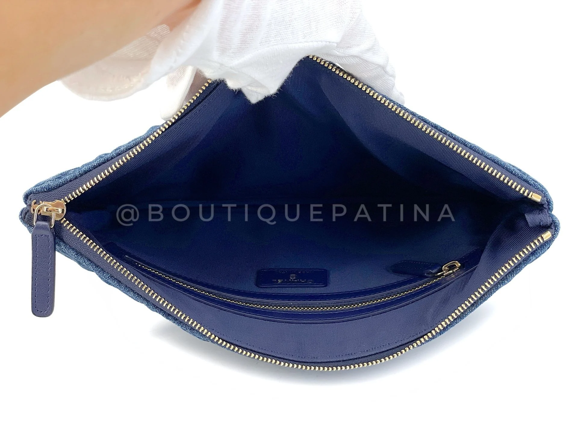 Chanel 19 Blue Denim Medium O Case Clutch Bag GHW U11 - Image 5
