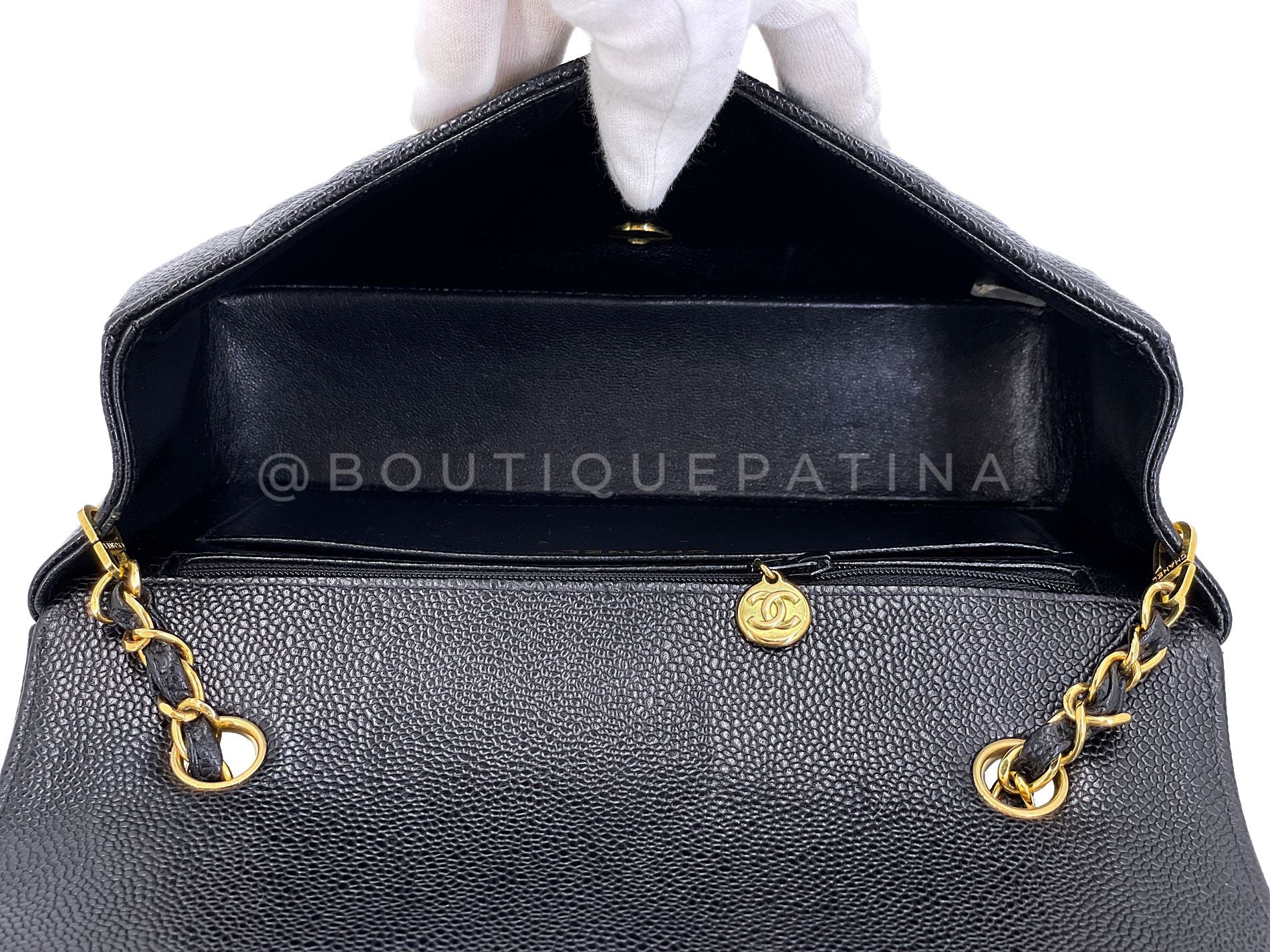 Chanel 1994 Vintage Black Caviar Medium Diana Flap Bag 24k GHW 21Z - Image 10