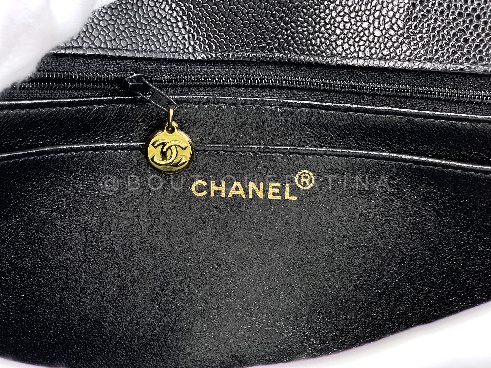Chanel 1994 Vintage Black Caviar Medium Diana Flap Bag 24k GHW 21Z - Image 11