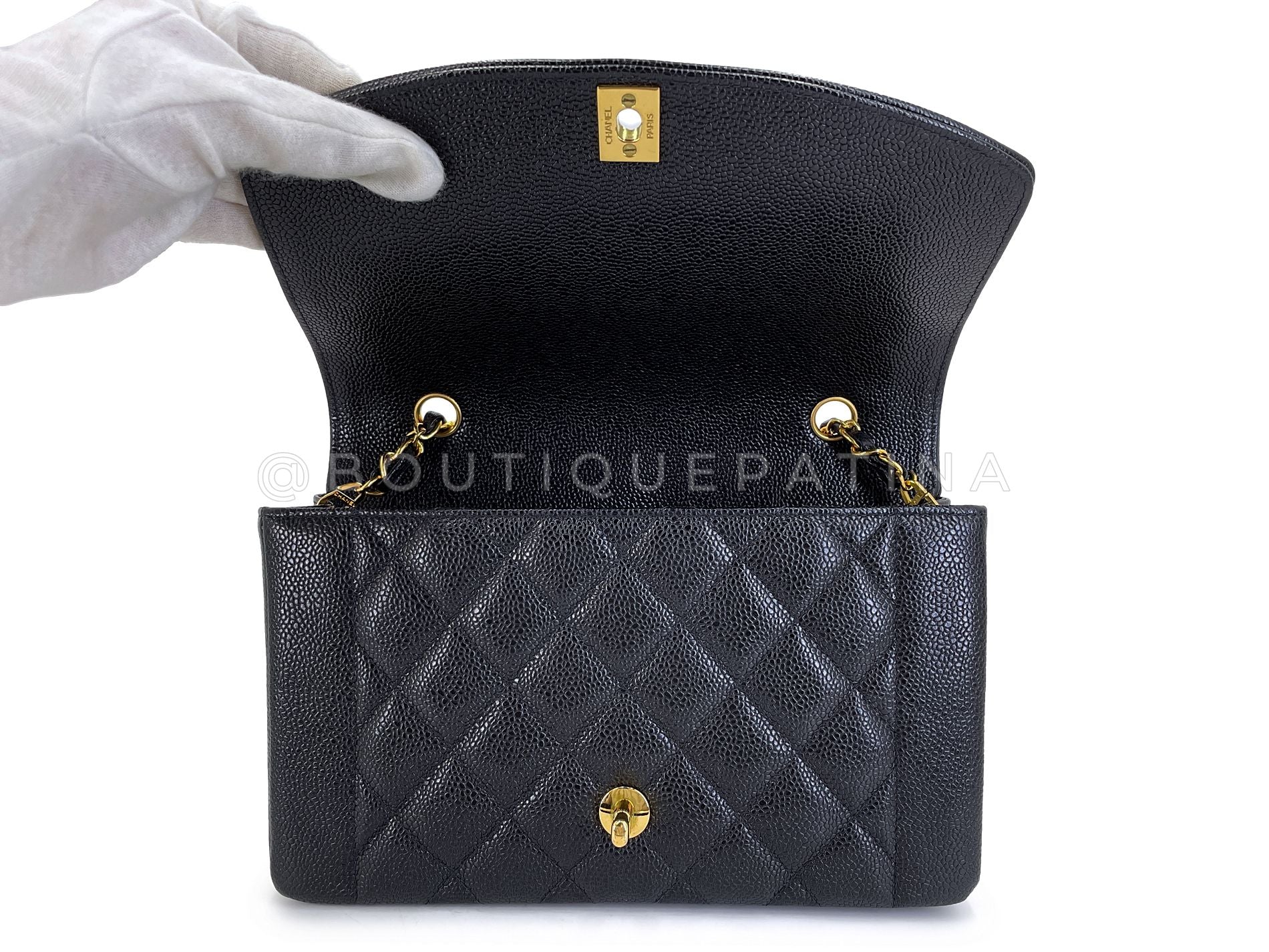 Chanel 1994 Vintage Black Caviar Medium Diana Flap Bag 24k GHW 21Z - Image 9