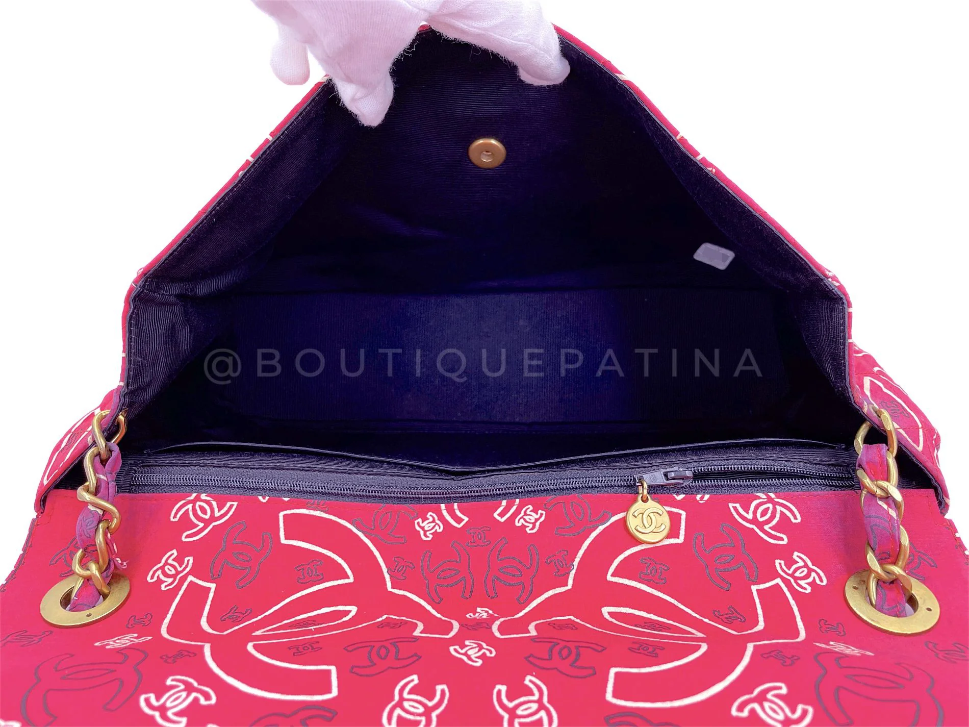 Chanel 1994 Vintage Dark Pink Bandana Maxi Straw Jumbo Flap Bag Paisley Print HKK - Image 10