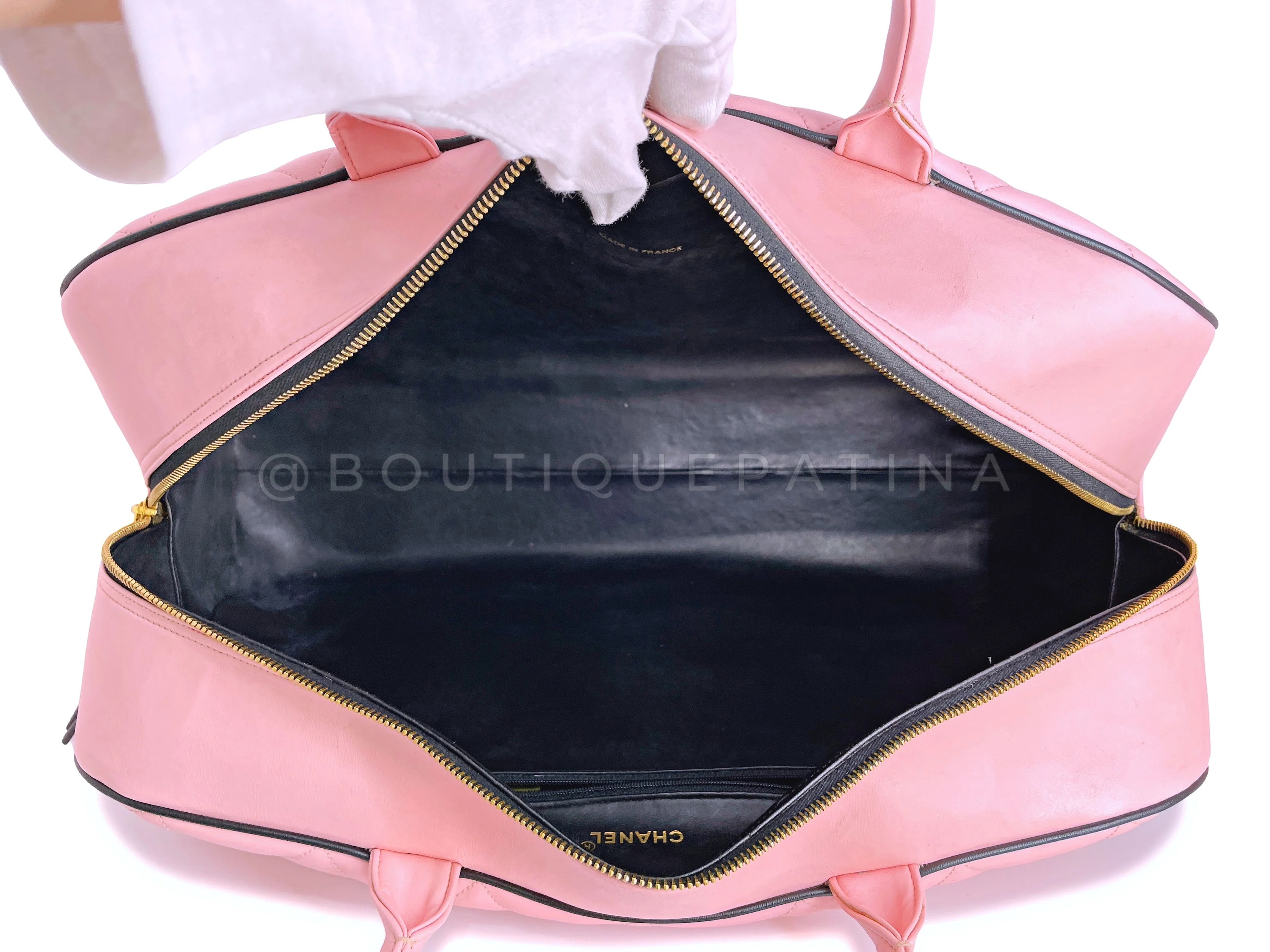 Chanel 1995 Vintage Pink XL Large Duffle Bowler Lettered Logo Bag 2B6 - Image 9