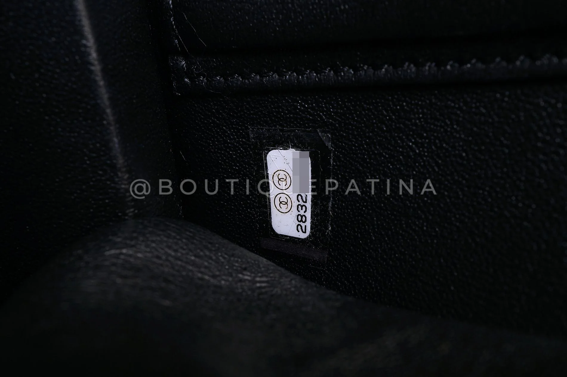 Chanel 19A Egypt Black Jumbo Clutch Bag Crocodile CC Paris-New York AVB - Image 13