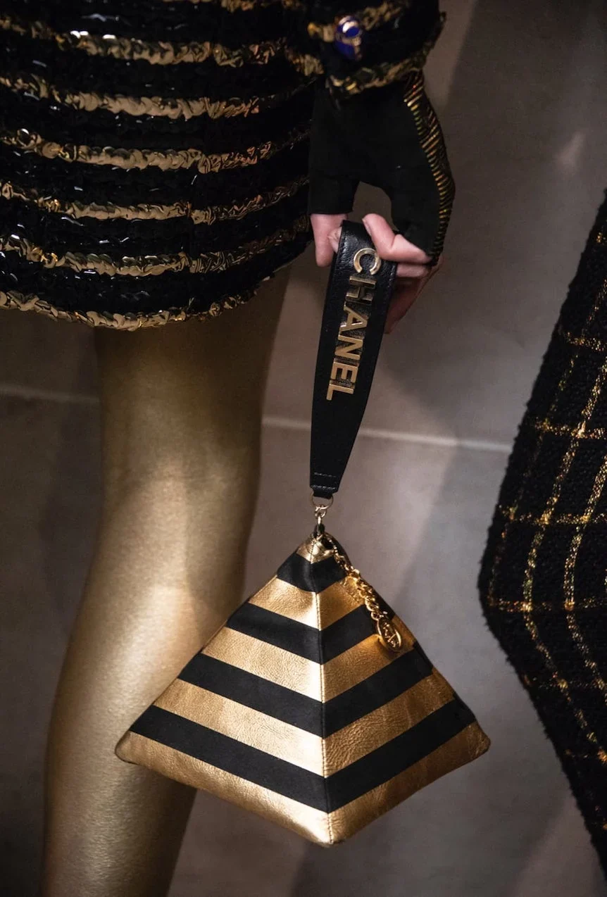 Chanel 19A Egypt Gold Black Leather Pyramid Evening Minaudière Clutch Bag Paris-New York OE9 - Image 14