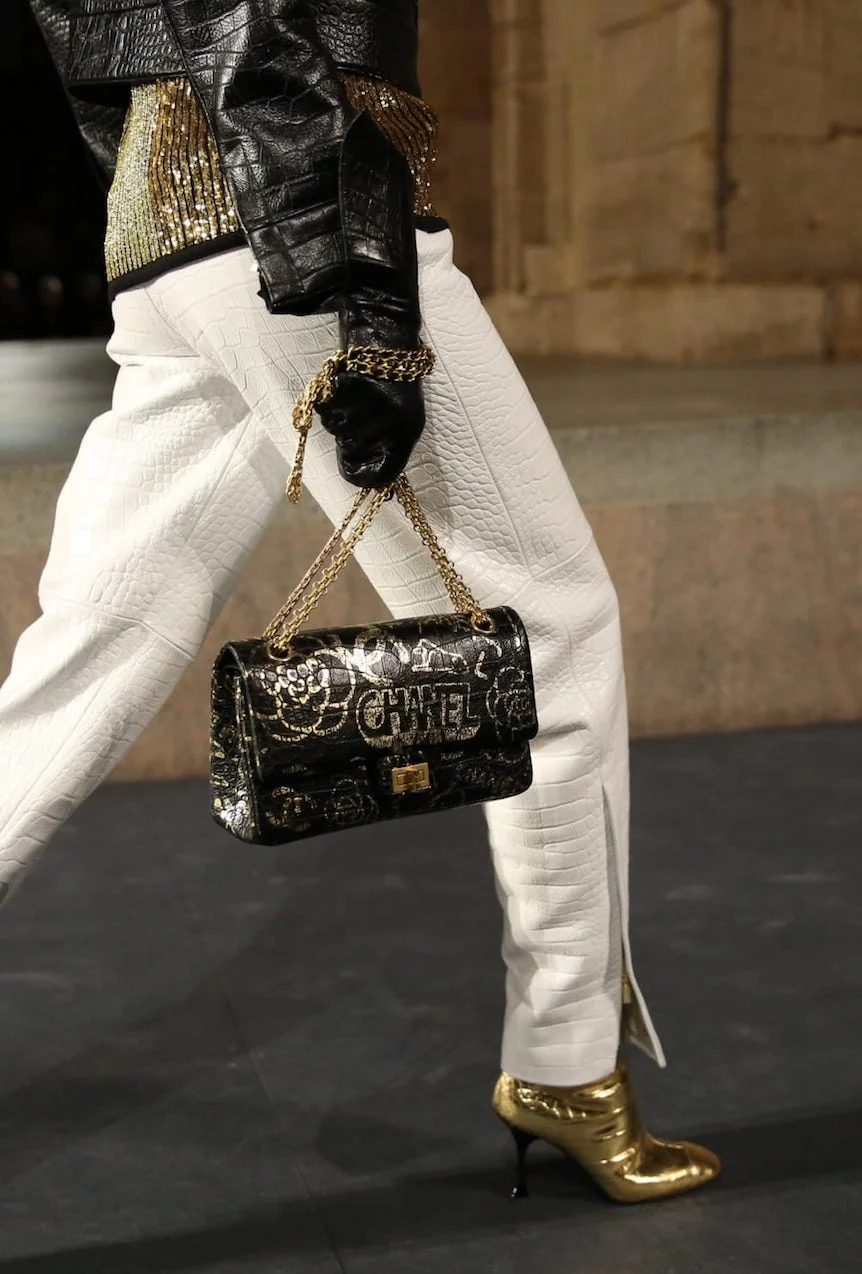 Chanel 19A Egypt Raised Pyramid Graffiti WOC Wallet on Chain Bag Paris-New York UT1 - Image 16