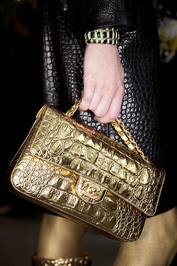 Chanel 19A Gold Crocodile Print Egyptian Medium Classic Double Flap Bag GHW Paris-New York LQL - Image 16