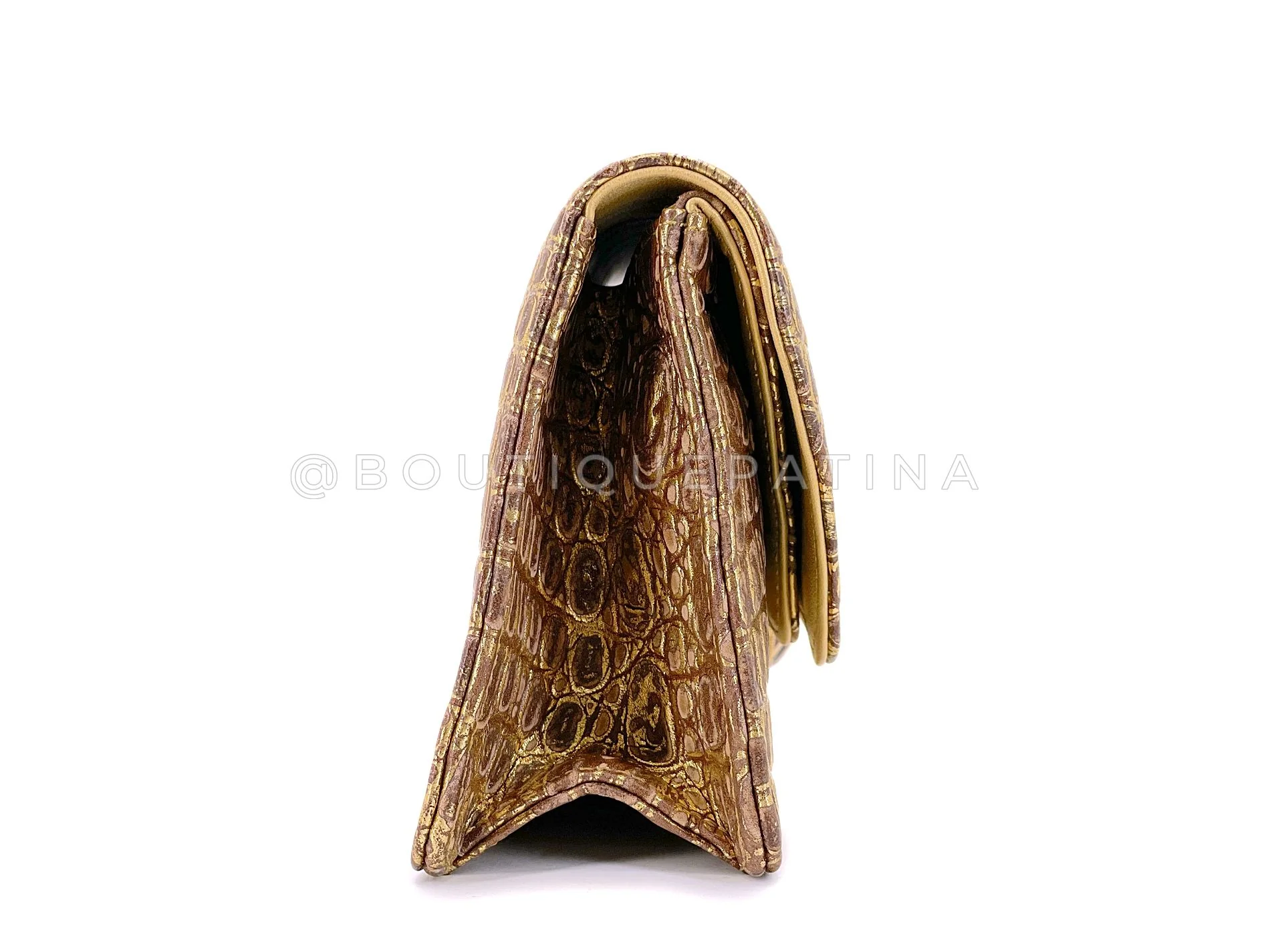 Chanel 19A Paris-New York Egypt Scarab Gold Crocodile Print Clutch Bag TI9 - Image 3
