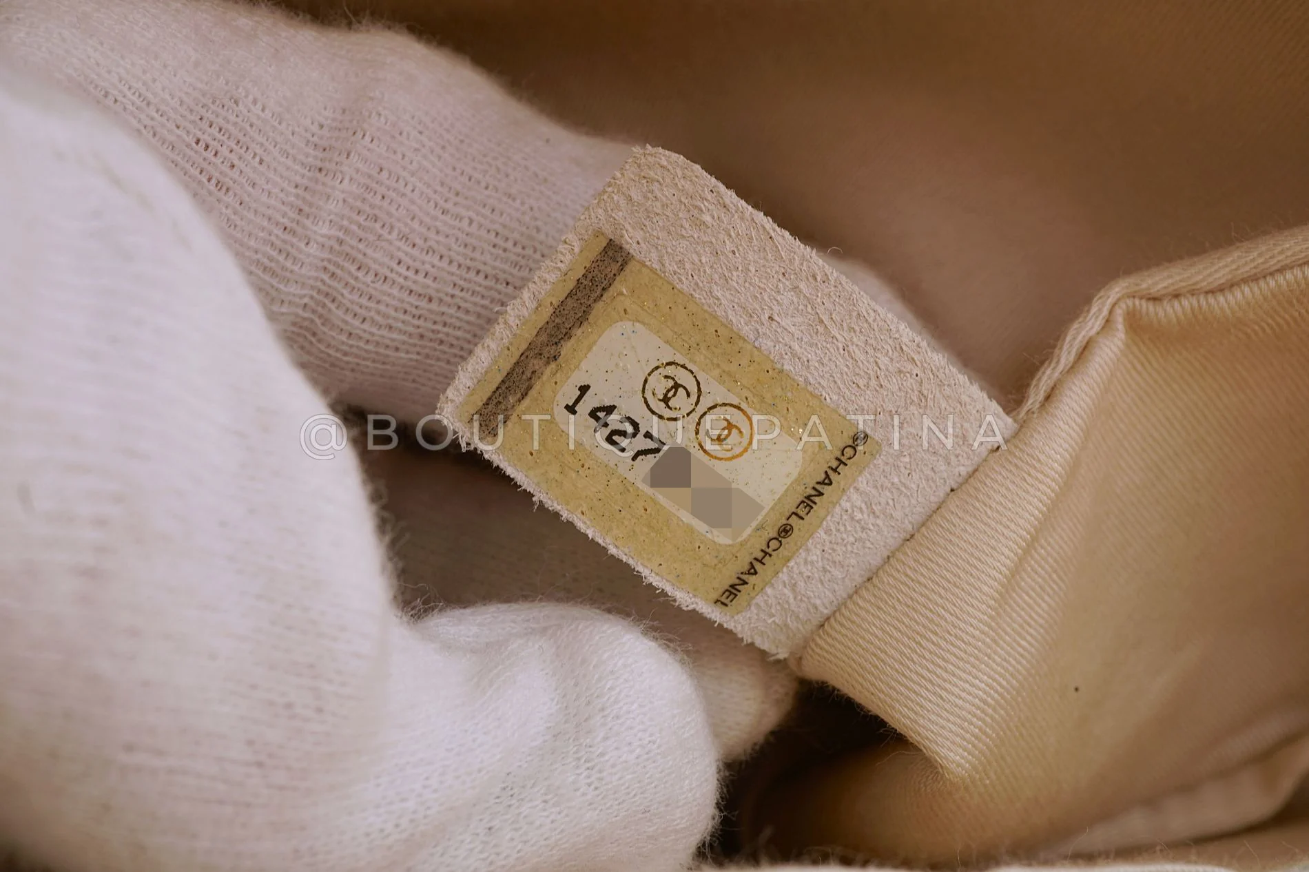 Chanel 2010 Beige Marine Charms Medium Flap Bag GHW VXH - Image 12