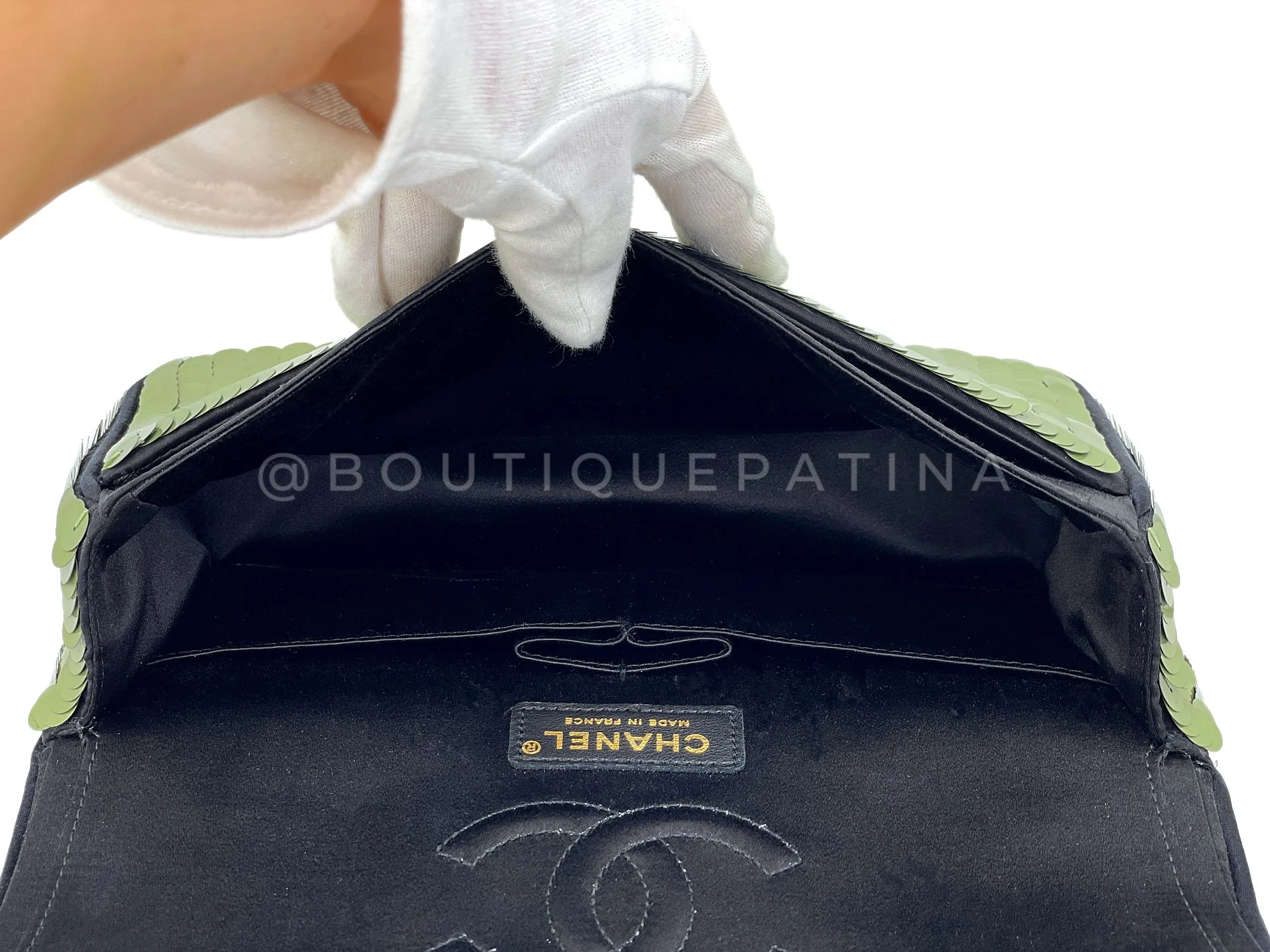 Chanel 2010 Green Sequin Satin Paris-Shanghai Medium Flap Bag GHW TO8 - Image 10