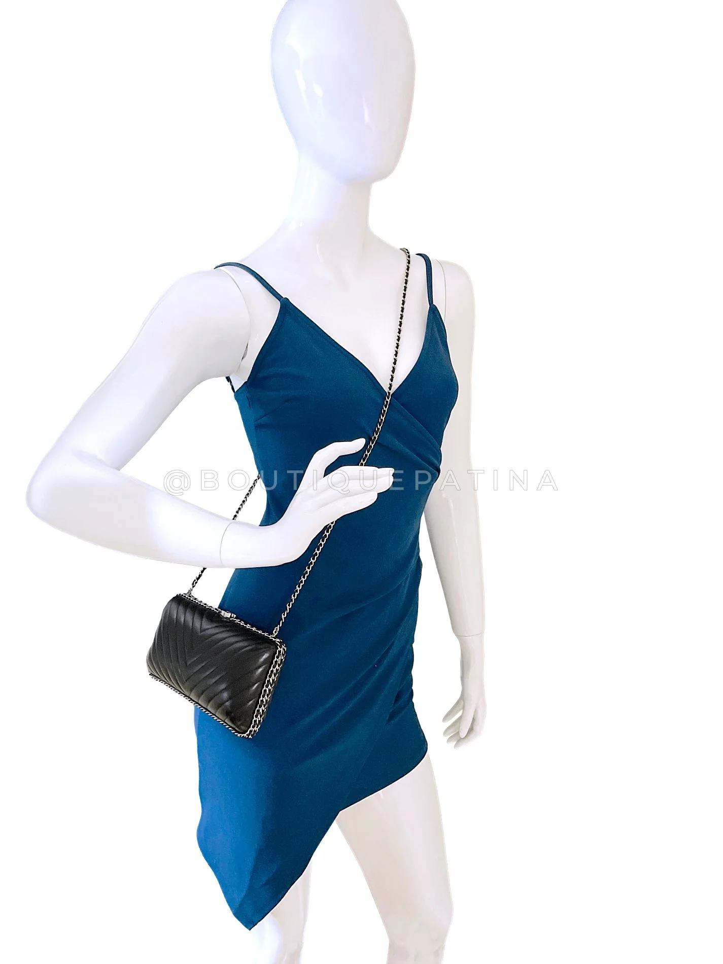 Chanel 2015 Black Chevron Hard Clutch on Chain Minaudière Evening Bag SHW JG3 - Image 13