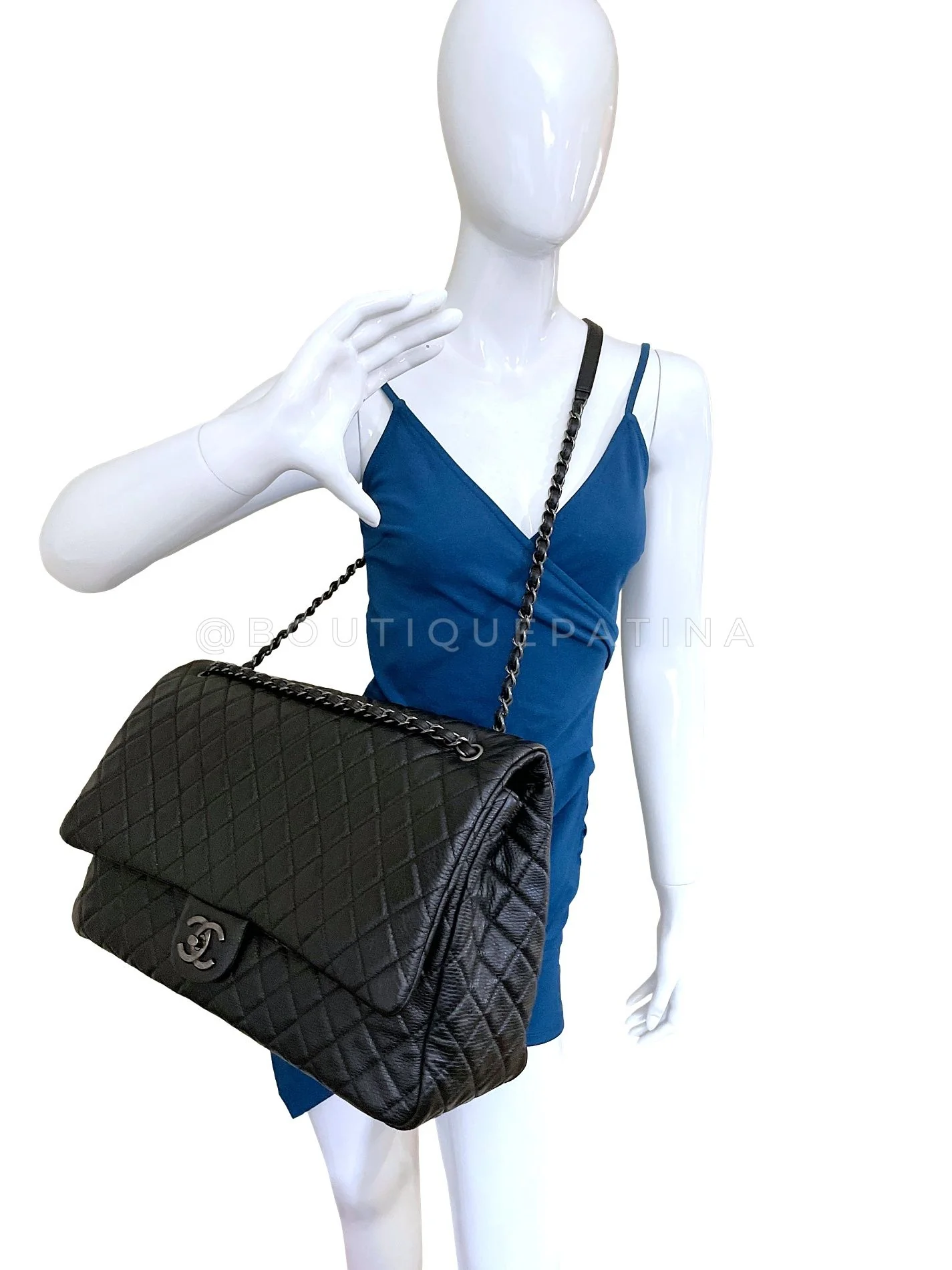 Chanel 2016 Black Grained Calfskin Airlines XXL Flap Bag RVX - Image 16