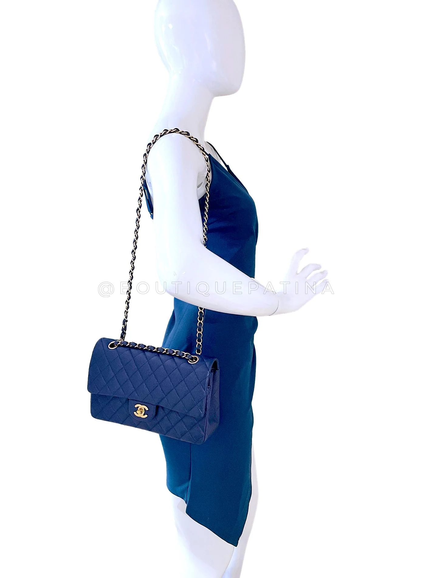 Chanel 2019 Dark Royal Blue Medium Caviar Classic Double Flap Bag GHW OKH - Image 14