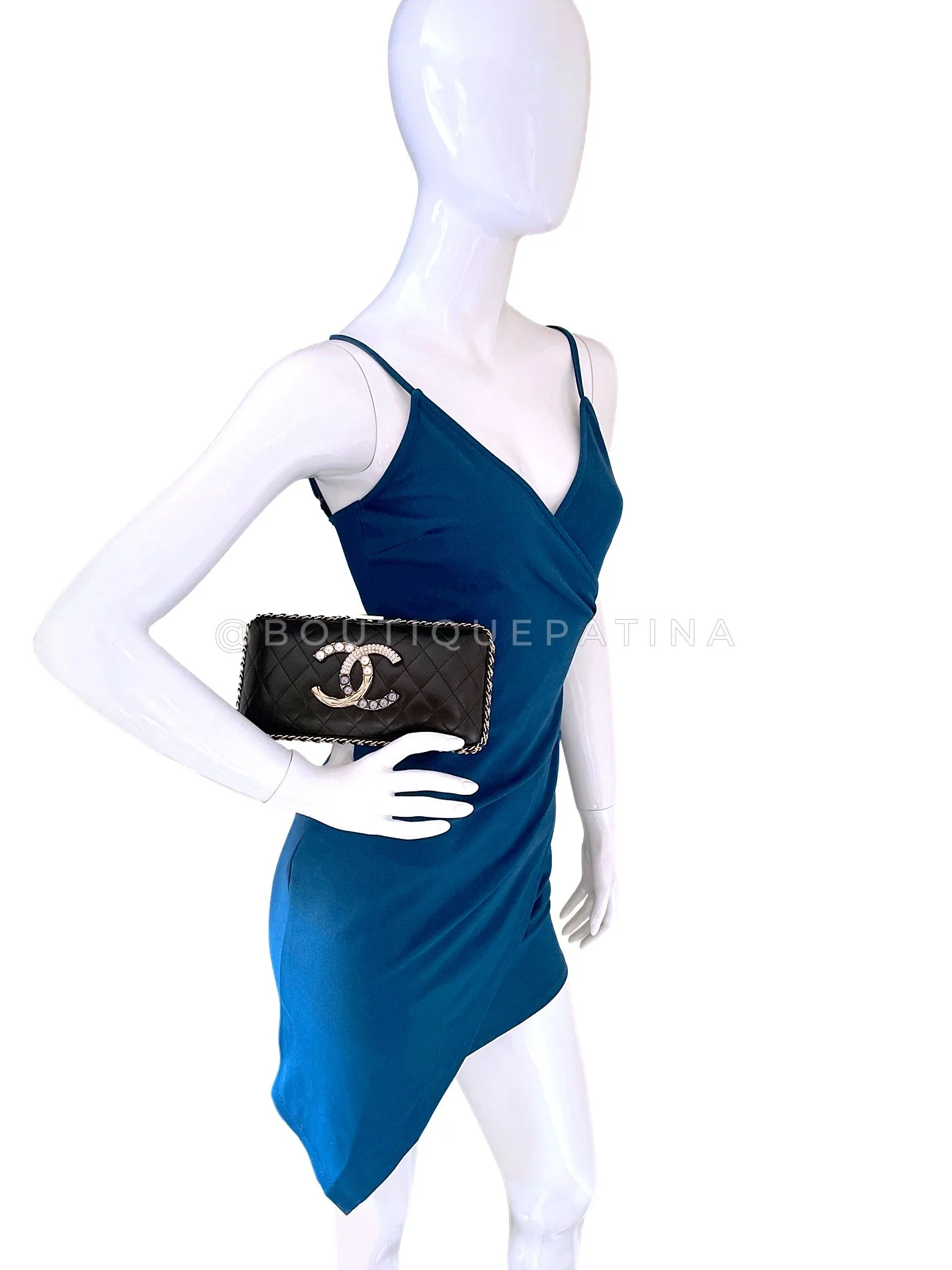 Chanel 2020 Pearl and Crystal CC Chain Around Evening Quilted Clutch Bag Minaudière 1Z2 - Image 16