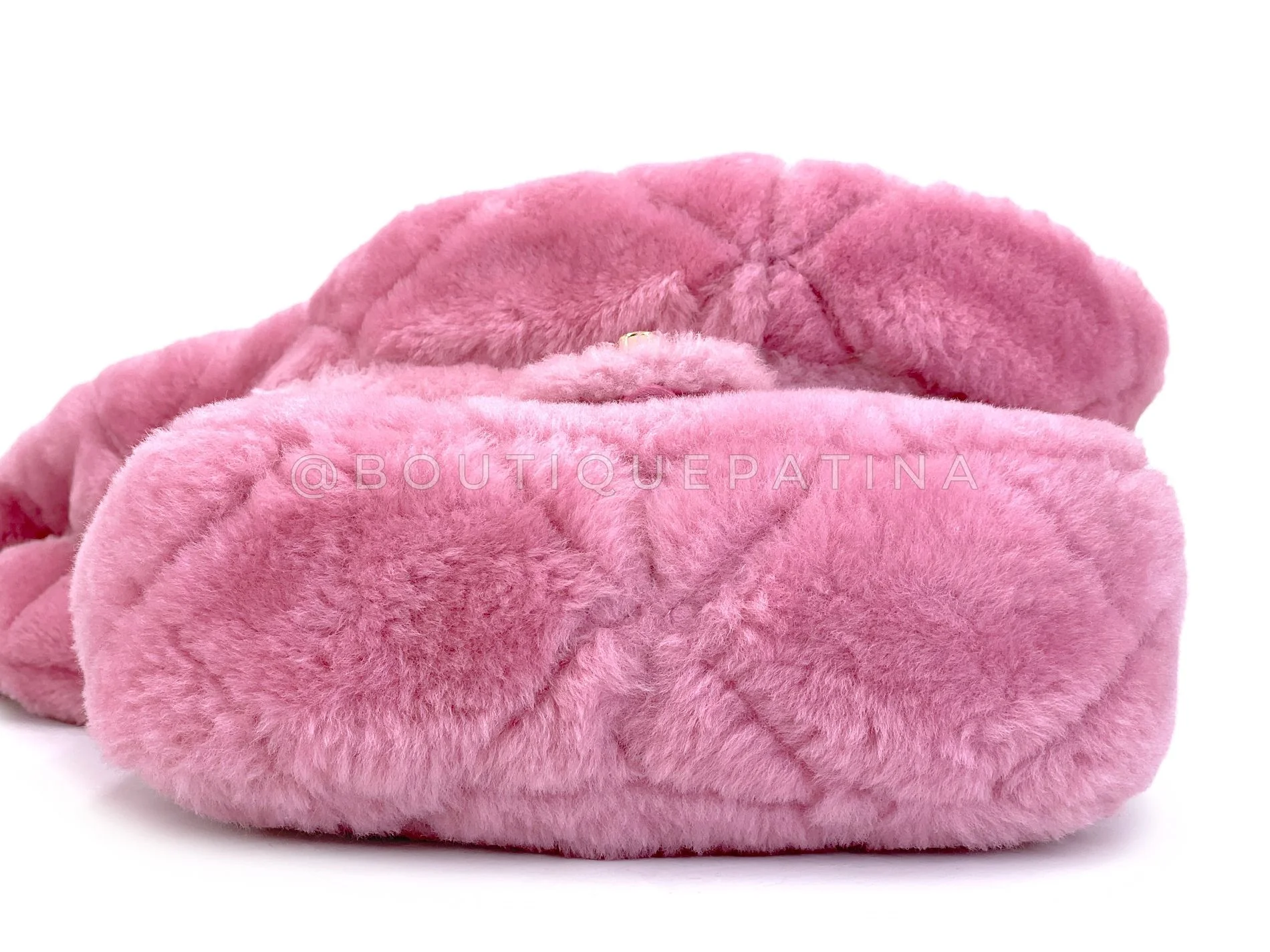Chanel 2022 Pink Shearling Flap Crossbody Bag GHW 3U4 - Image 6