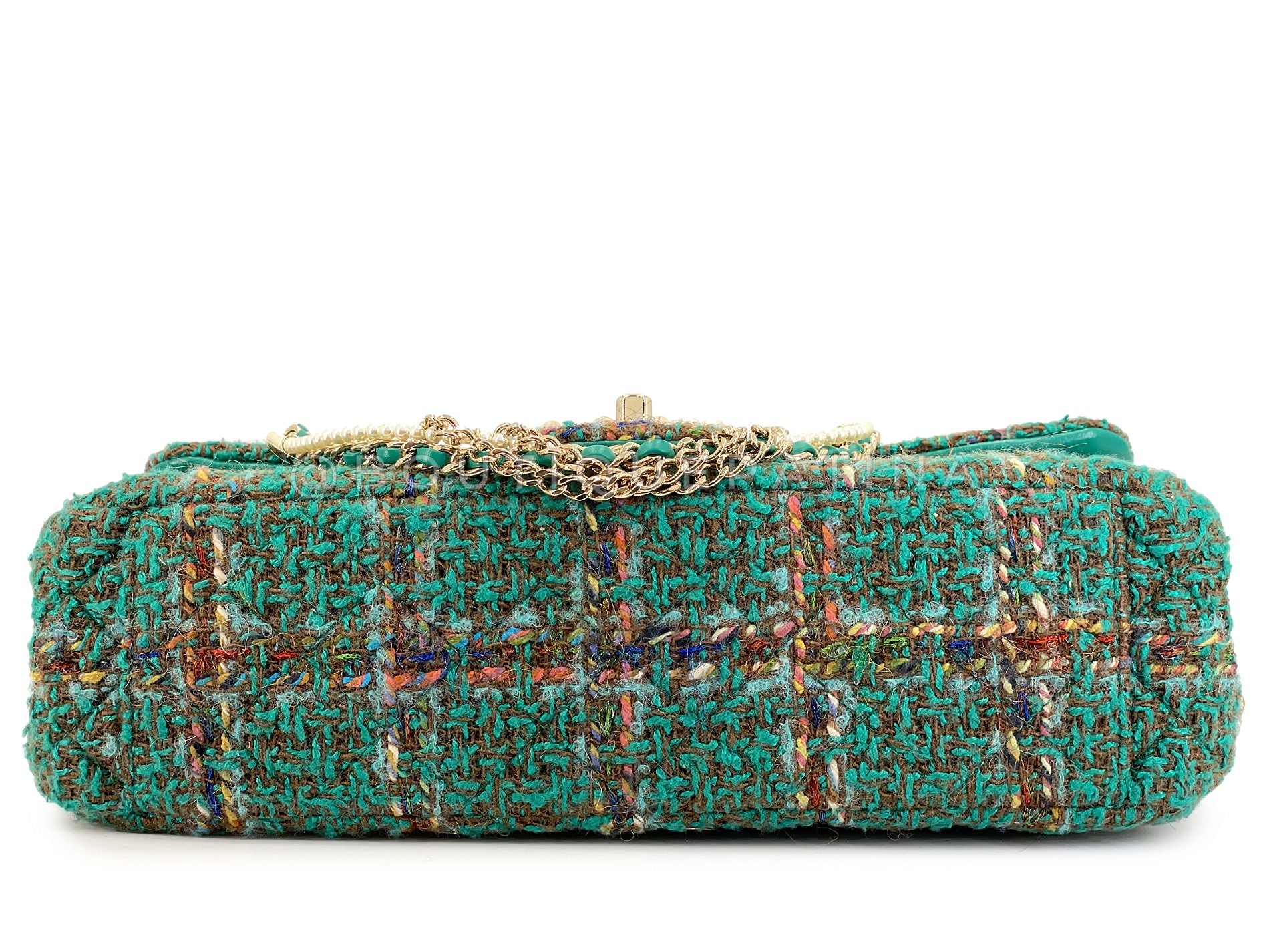 Chanel 2023 Paris-Dakar Green Tweed Pearl Wooden Real Catch Flap Bag GHW E8B - Image 6