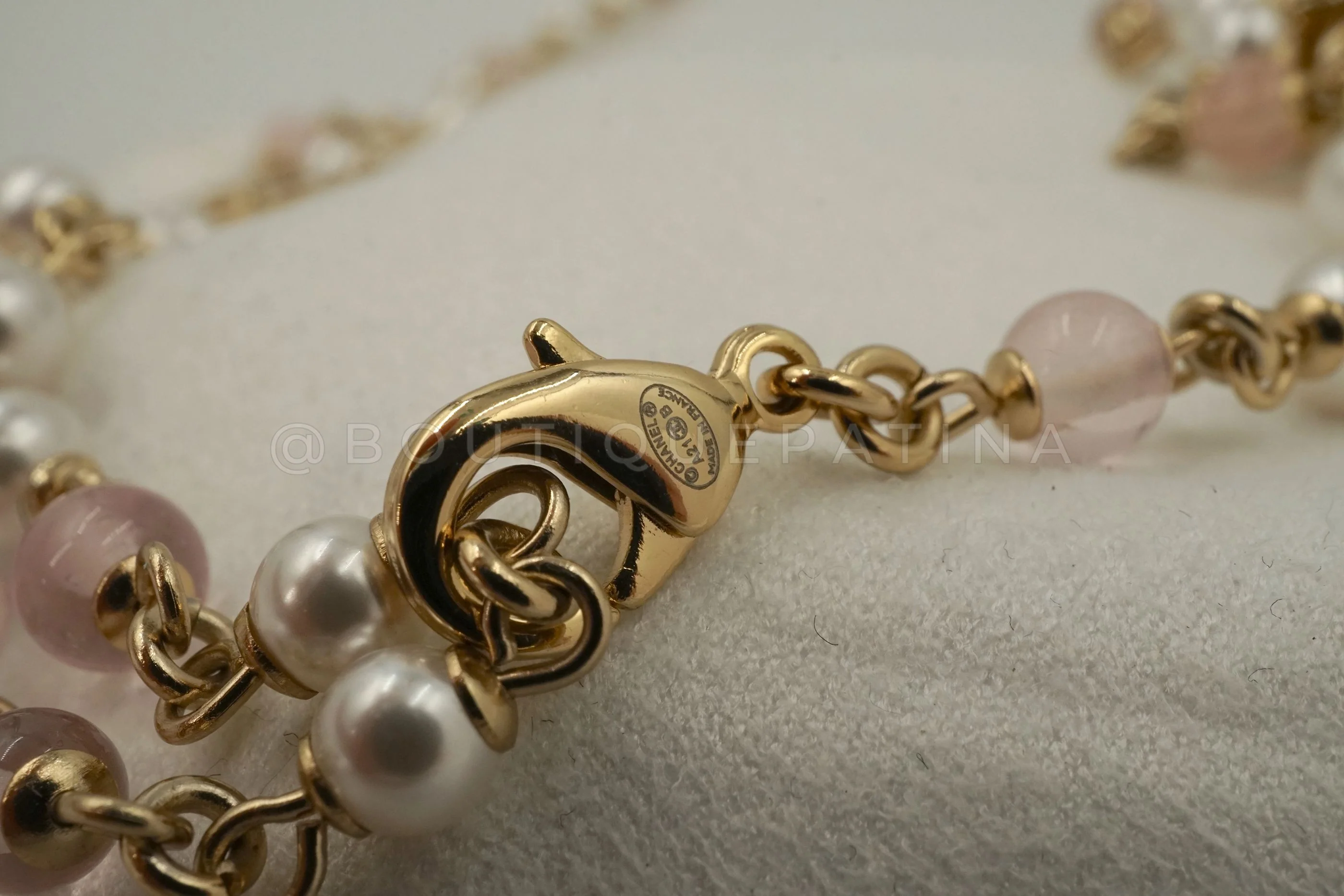 Chanel 21B Coco Neige Pearl Heart Crystal and Pink Stone Belt Necklace - Image 4